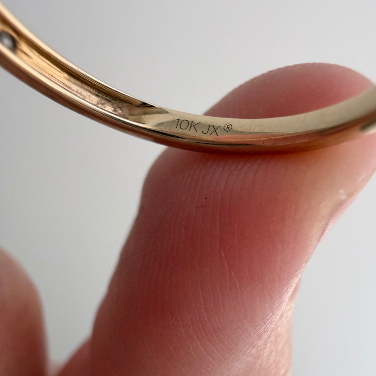 E S T A T E // five in a row / 10k and five diamond half eternity skinny stacking band / size 7