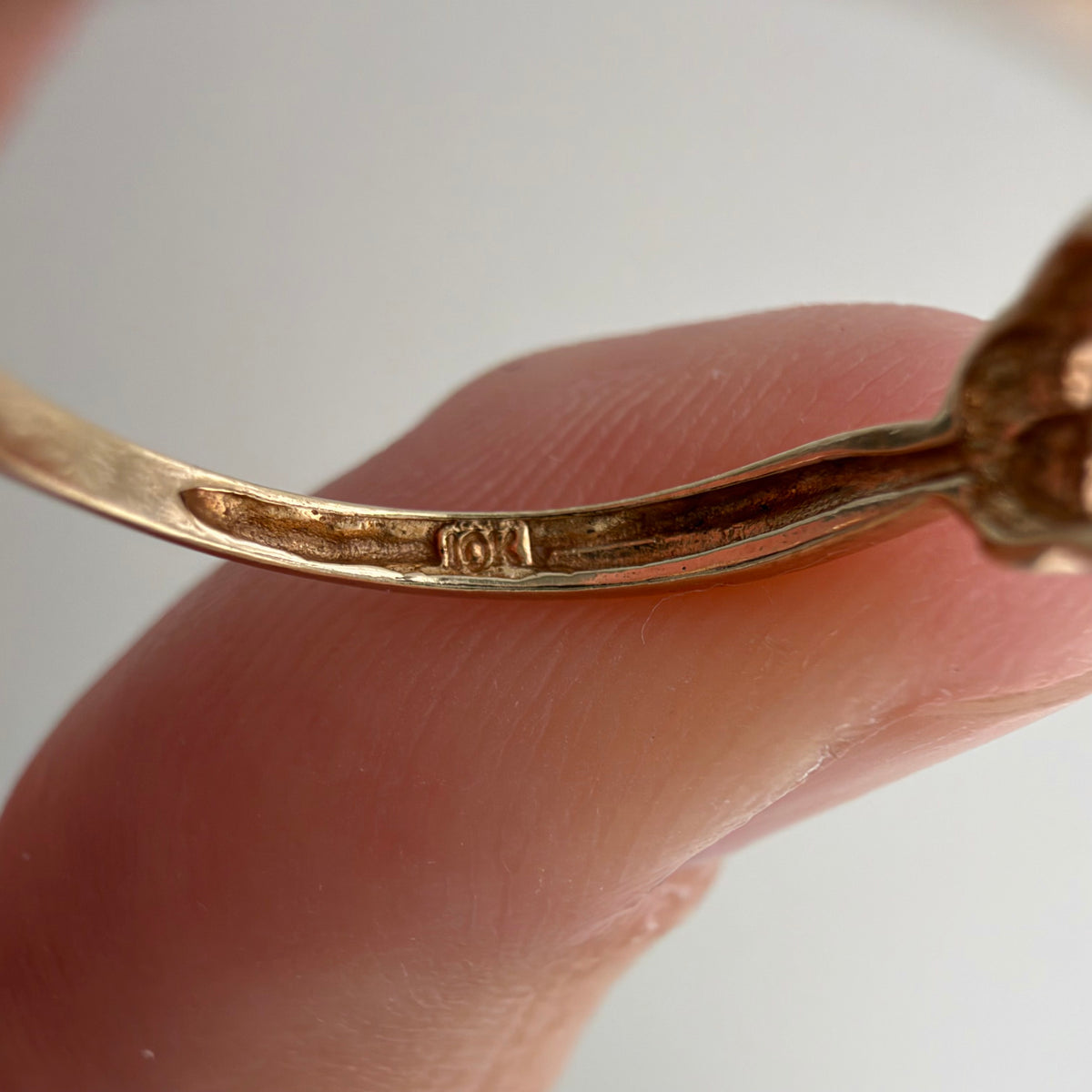 V I N T A G E // tois et mois forget me nots / 10k and diamond child or pinky ring / size 3+