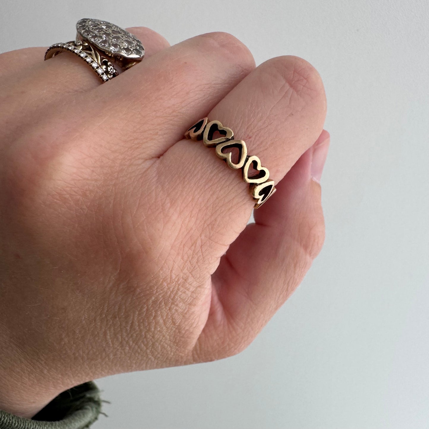V I N T A G E // string of hearts / 10k heart cut out stacking ring / size 6.25