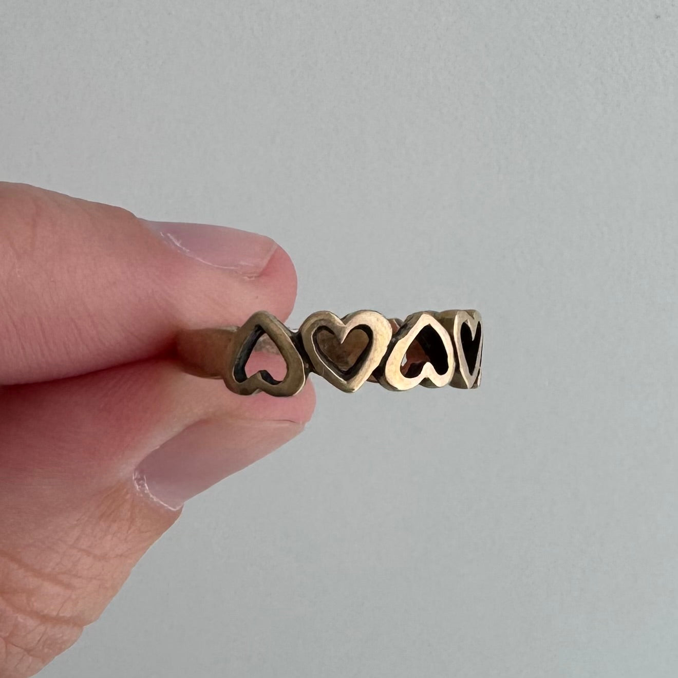 V I N T A G E // string of hearts / 10k heart cut out stacking ring / size 6.25
