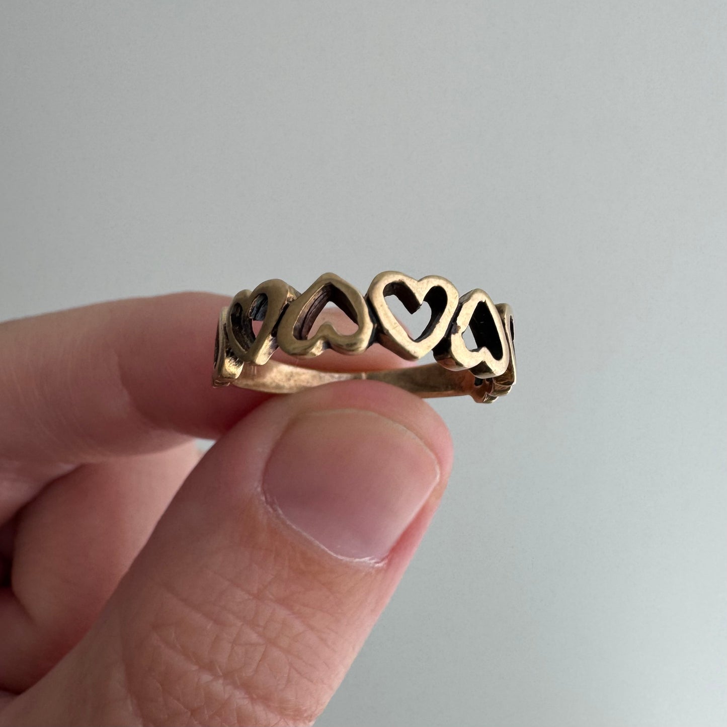 V I N T A G E // string of hearts / 10k heart cut out stacking ring / size 6.25