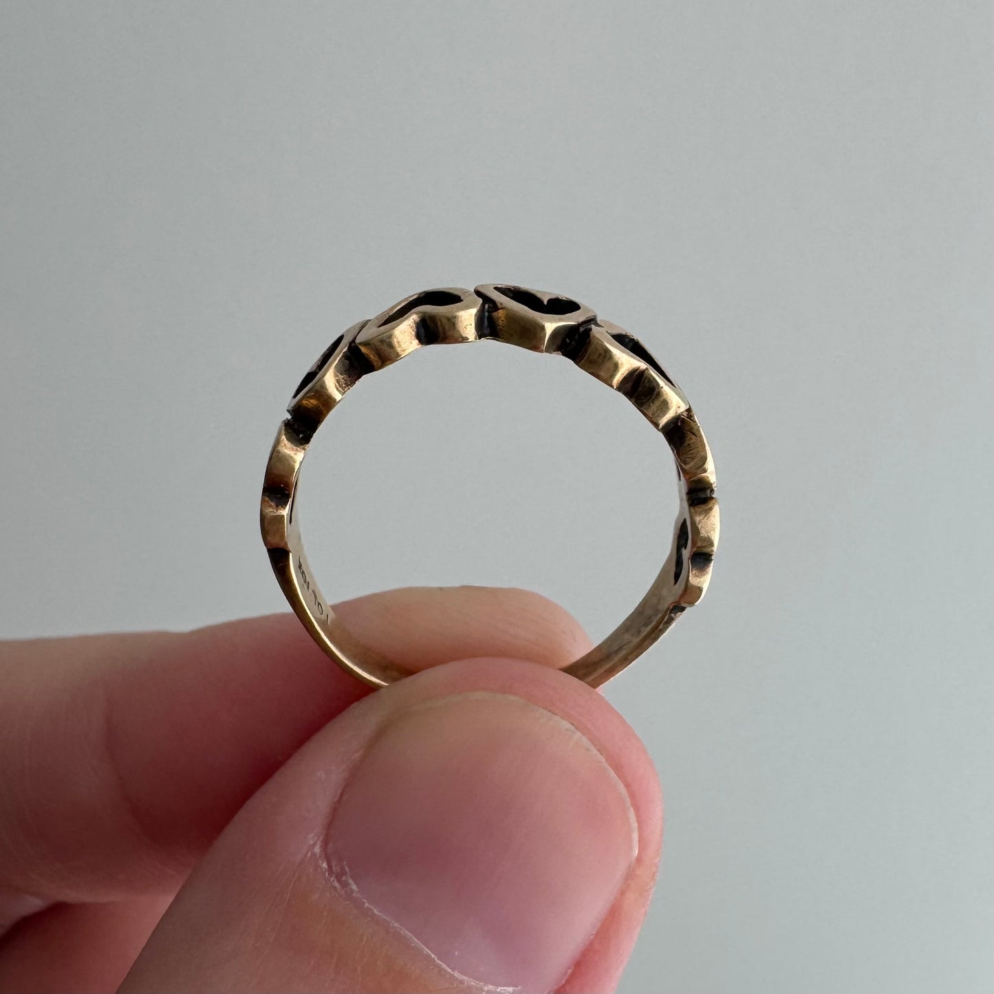 V I N T A G E // string of hearts / 10k heart cut out stacking ring / size 6.25