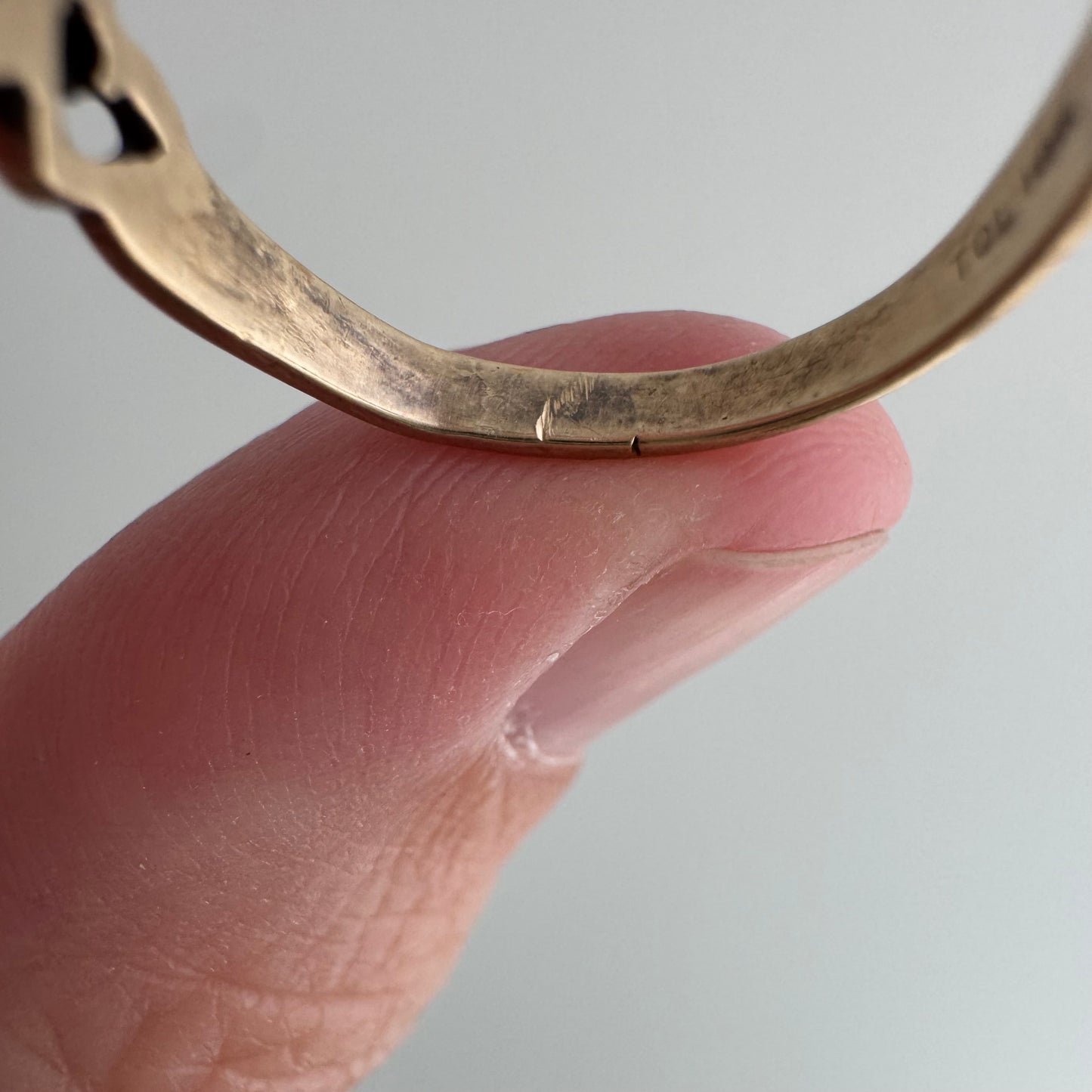 V I N T A G E // string of hearts / 10k heart cut out stacking ring / size 6.25