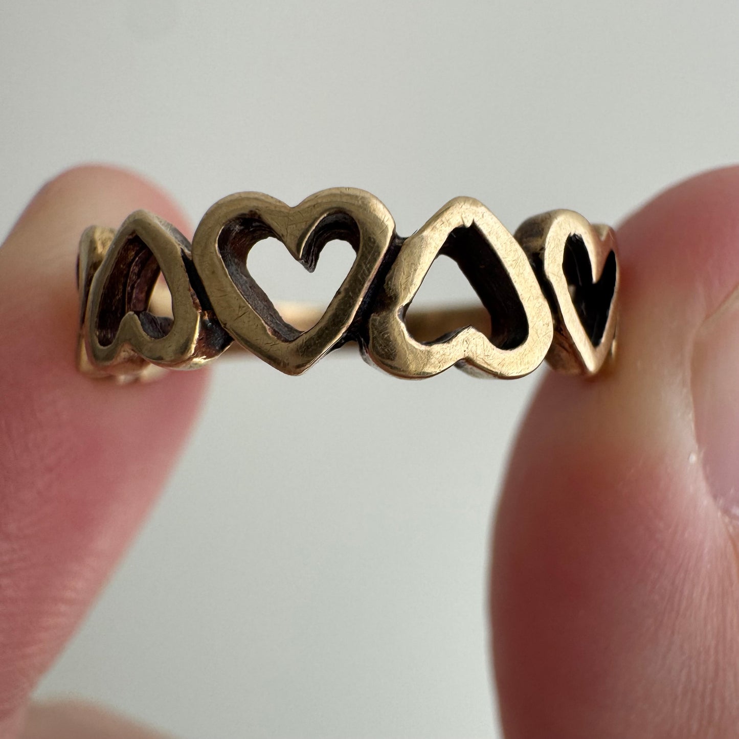 V I N T A G E // string of hearts / 10k heart cut out stacking ring / size 6.25