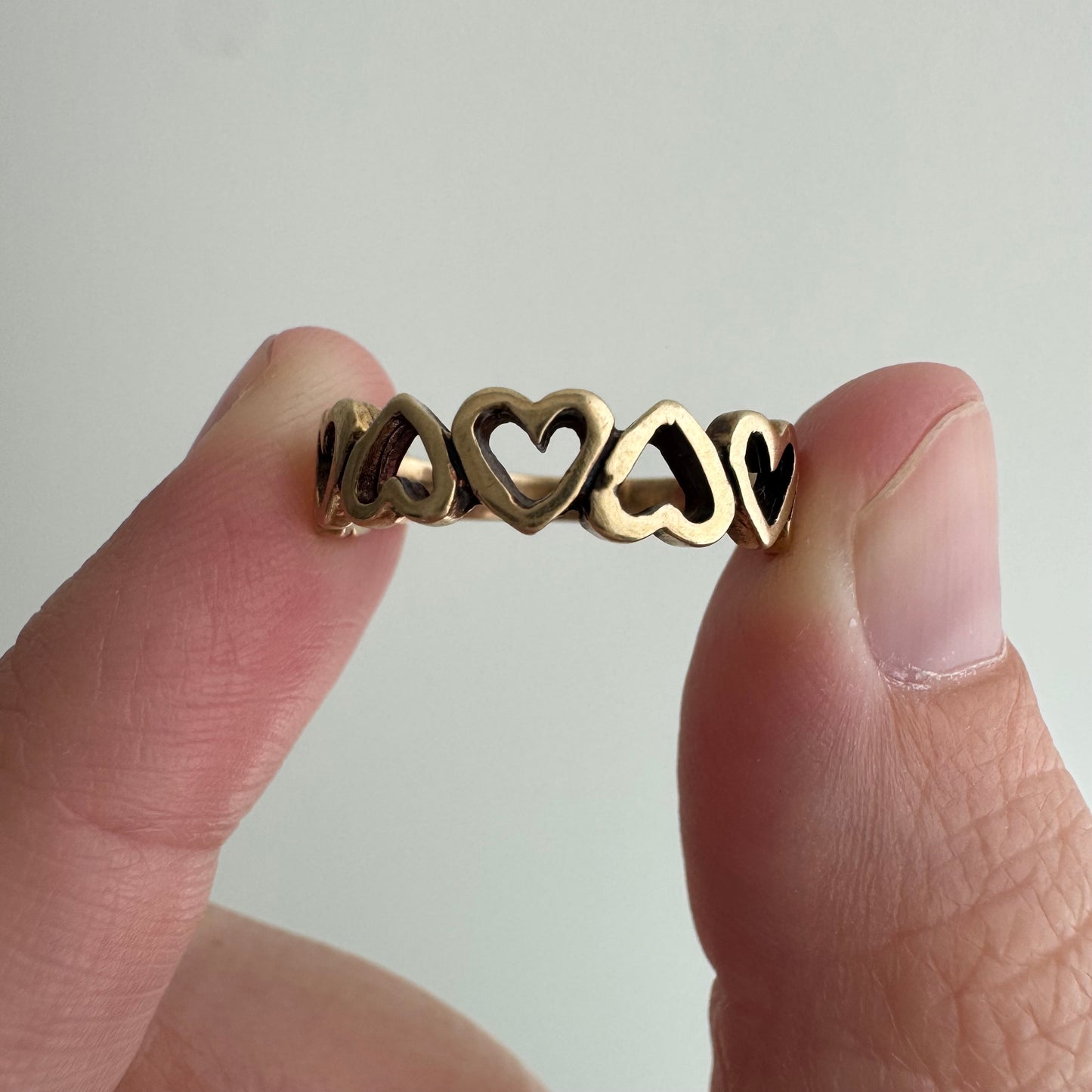 V I N T A G E // string of hearts / 10k heart cut out stacking ring / size 6.25