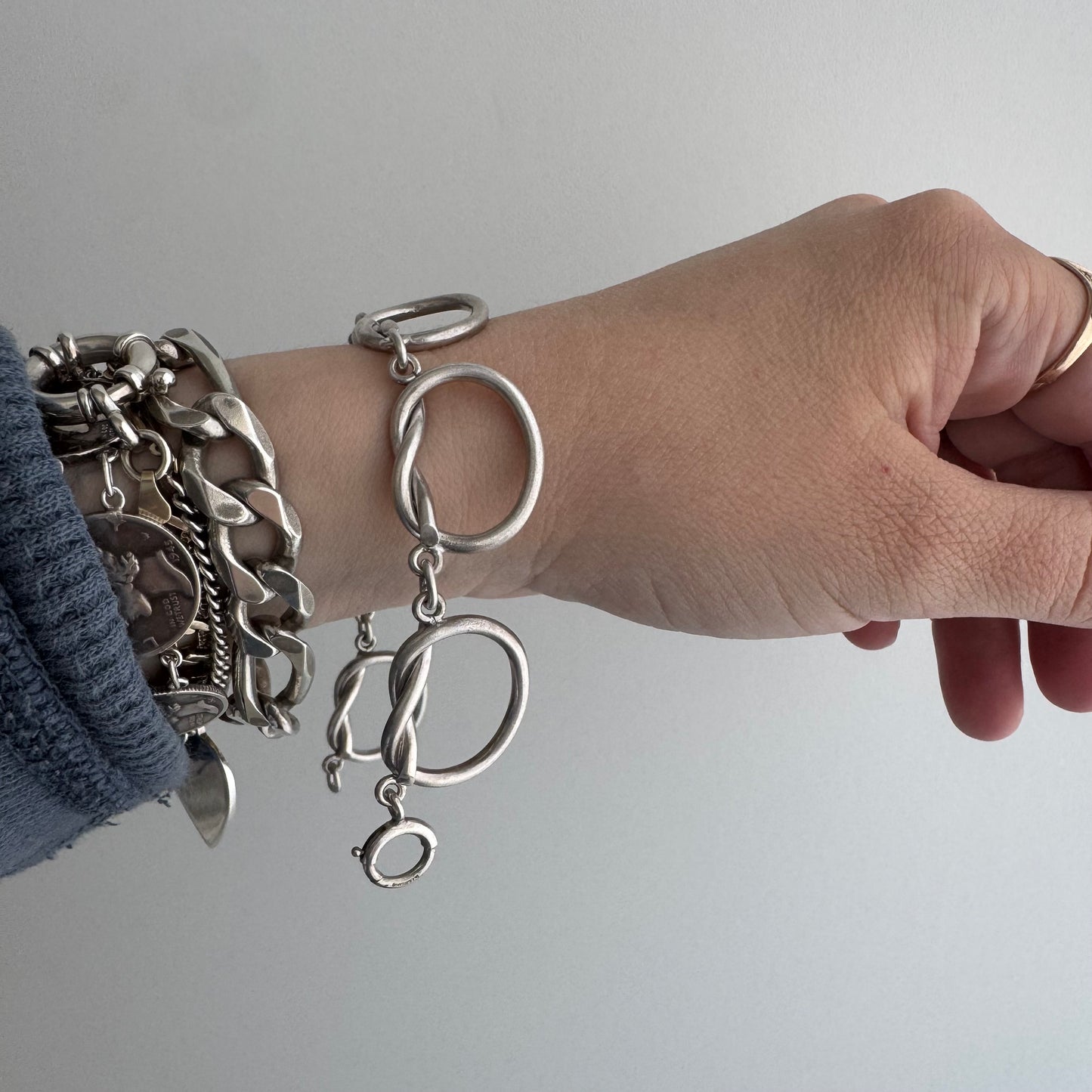 V I N T A G E // overhand / sterling silver overhand pretzel knot link bracelet / ~7.5", 22.7g