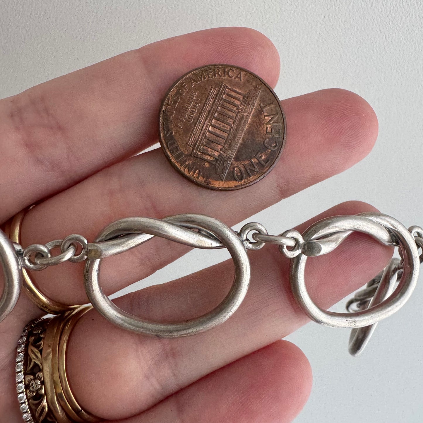 V I N T A G E // overhand / sterling silver overhand pretzel knot link bracelet / ~7.5", 22.7g