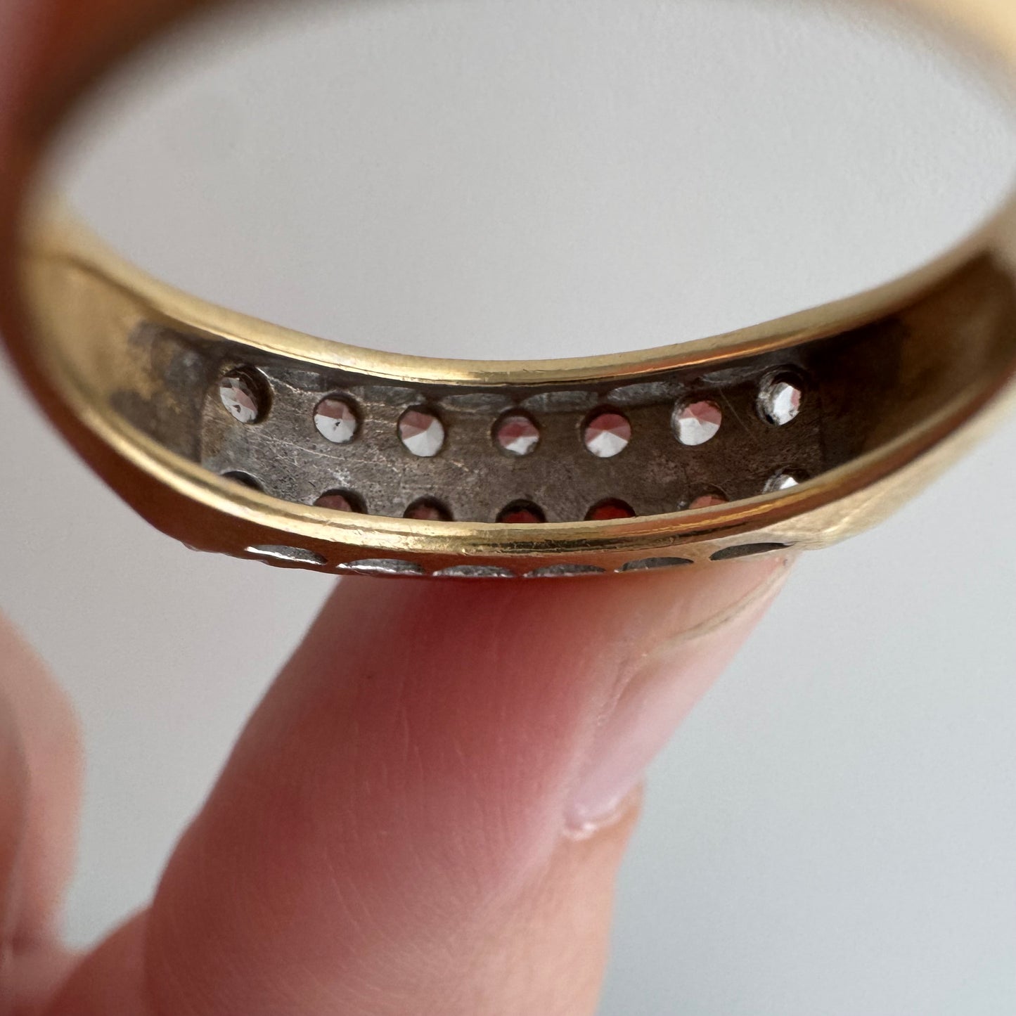 V I N T A G E // crystal clear / 14k yellow pave clear quartz double row stacking band / size 4.75