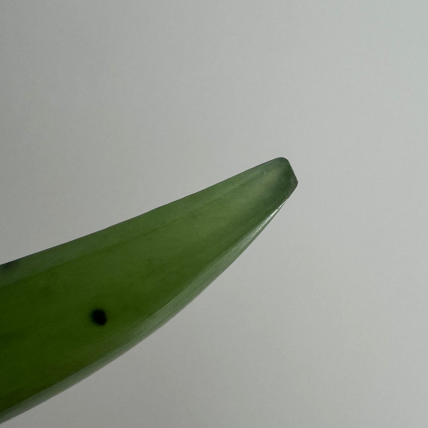 V I N T A G E // enviable green tusk / 14k and green jade tusk or talon / a statement pendant