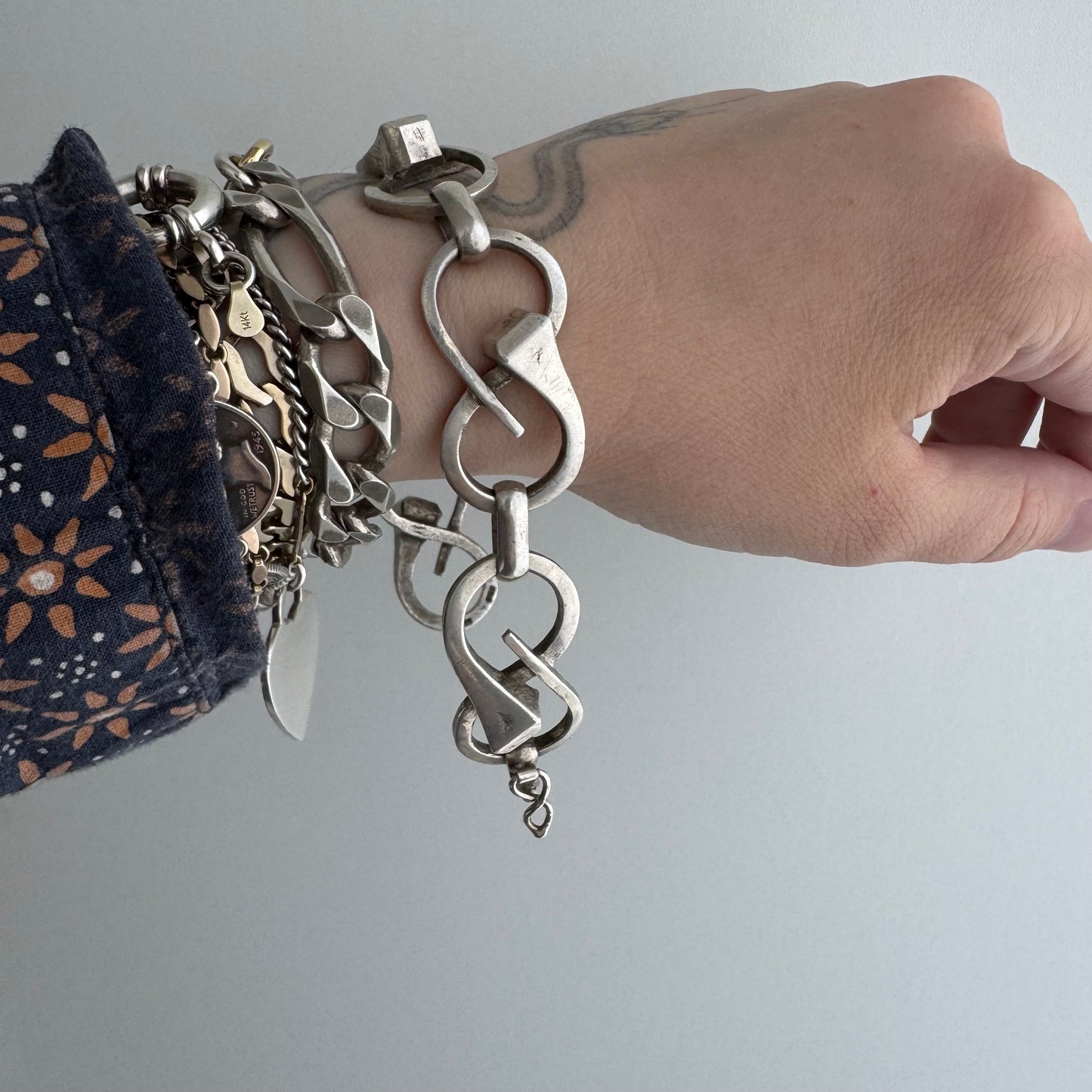 V I N T A G E // infinite nails / sterling silver figure eight horseshoe nail link bracelet / ~7.5", 44.1g