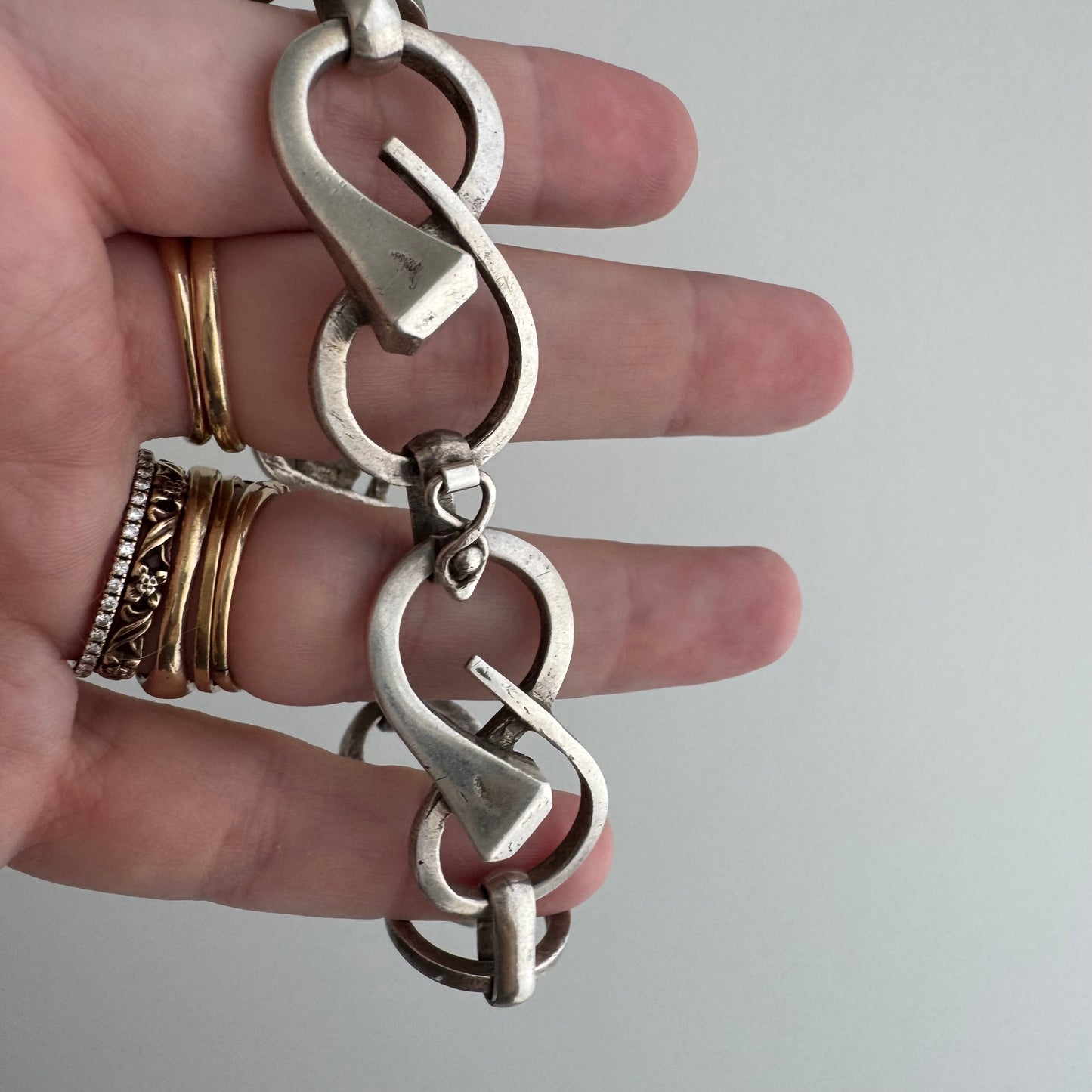 V I N T A G E // infinite nails / sterling silver figure eight horseshoe nail link bracelet / ~7.5", 44.1g