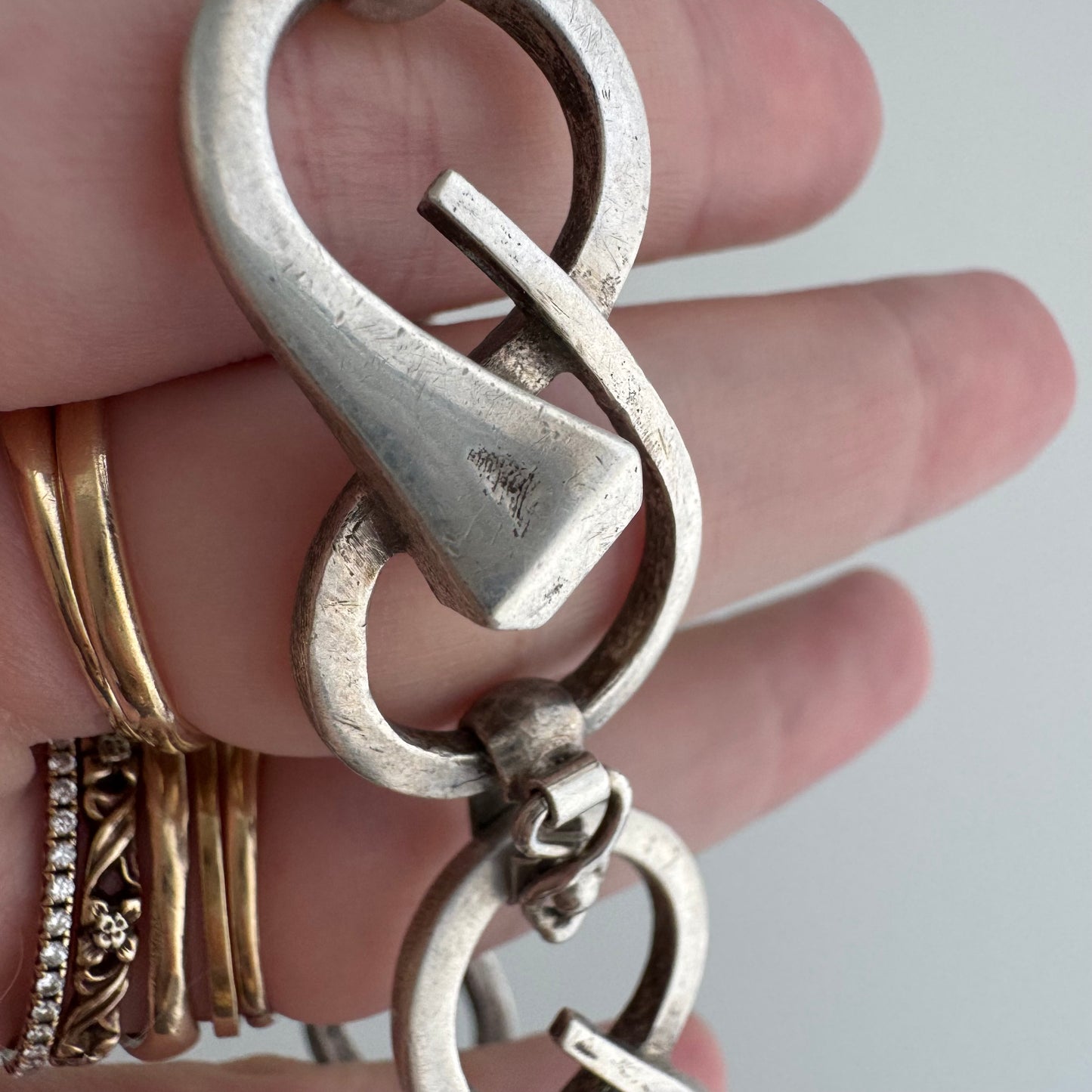 V I N T A G E // infinite nails / sterling silver figure eight horseshoe nail link bracelet / ~7.5", 44.1g
