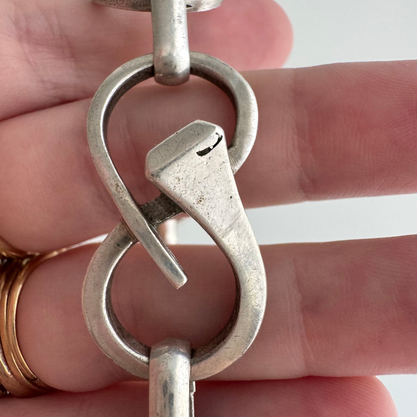 V I N T A G E // infinite nails / sterling silver figure eight horseshoe nail link bracelet / ~7.5", 44.1g
