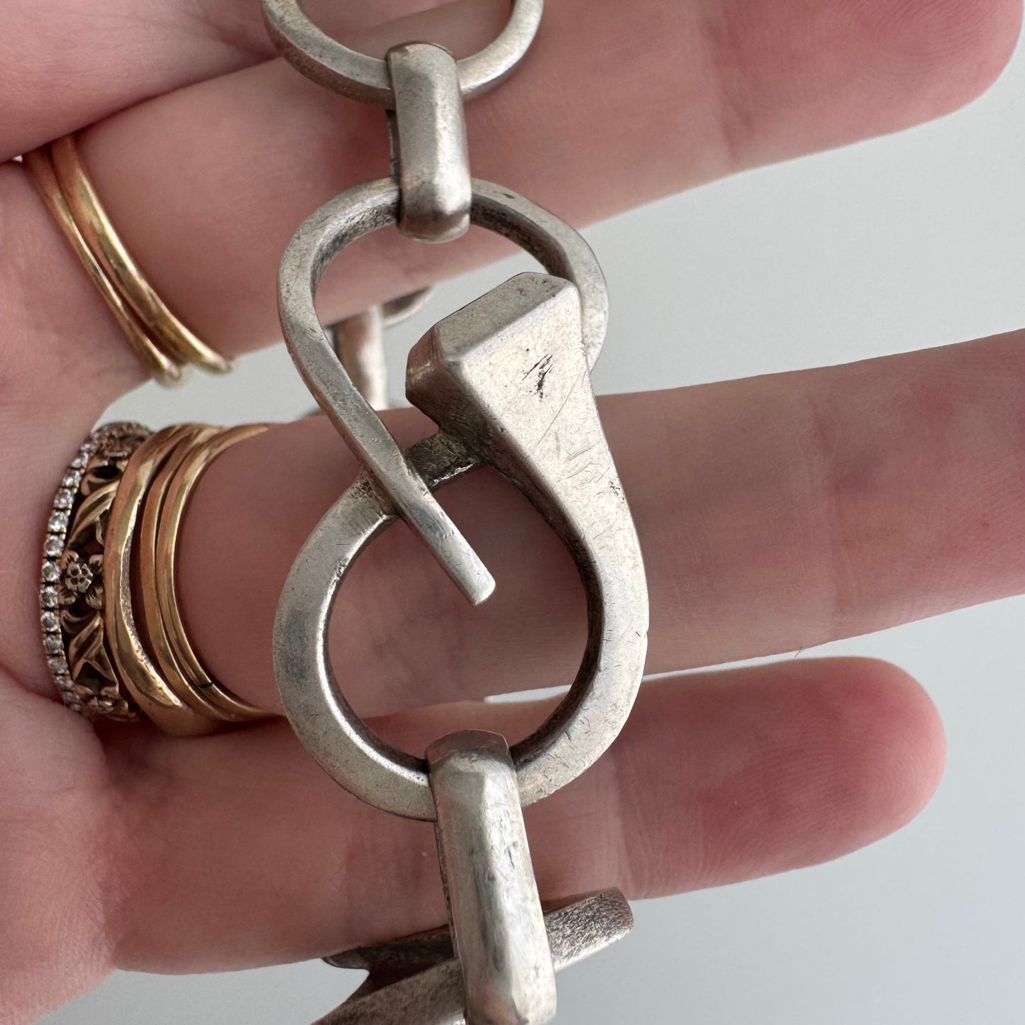 V I N T A G E // infinite nails / sterling silver figure eight horseshoe nail link bracelet / ~7.5", 44.1g
