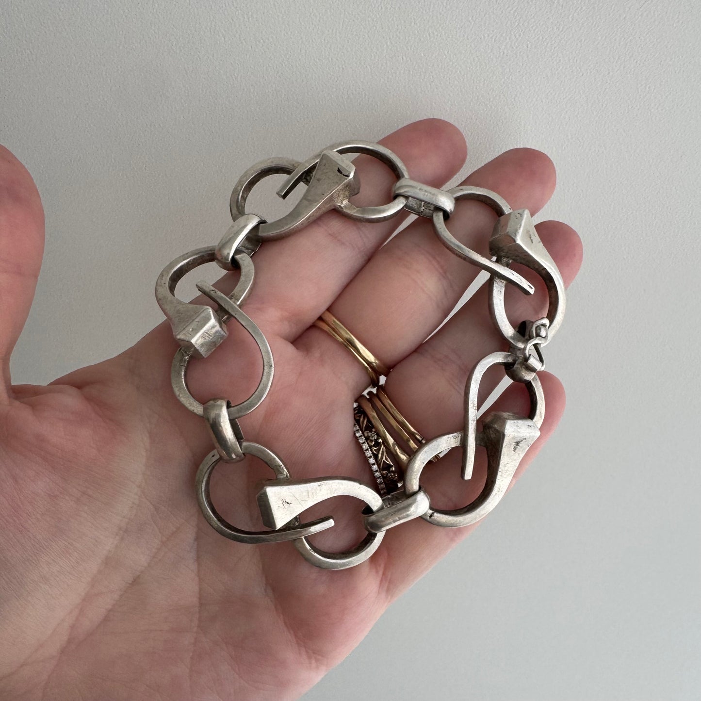 V I N T A G E // infinite nails / sterling silver figure eight horseshoe nail link bracelet / ~7.5", 44.1g