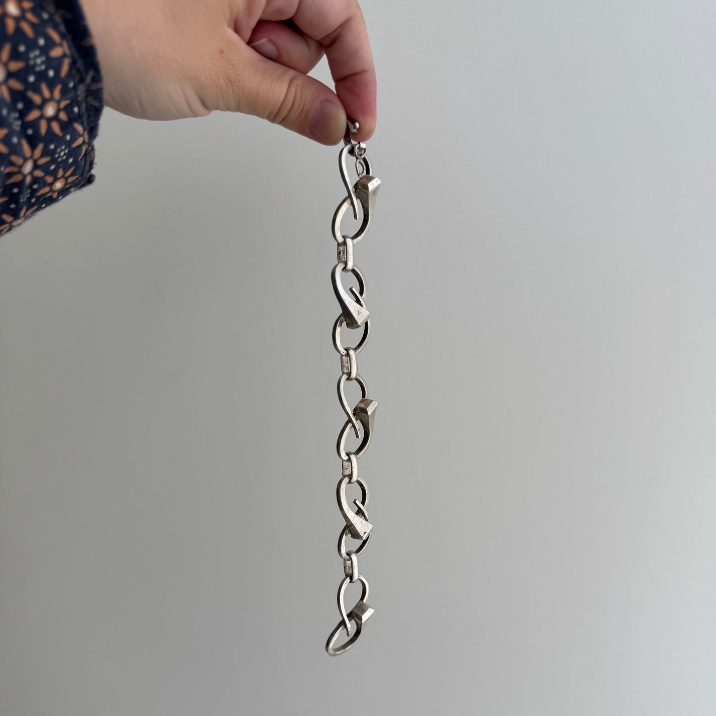 V I N T A G E // infinite nails / sterling silver figure eight horseshoe nail link bracelet / ~7.5", 44.1g