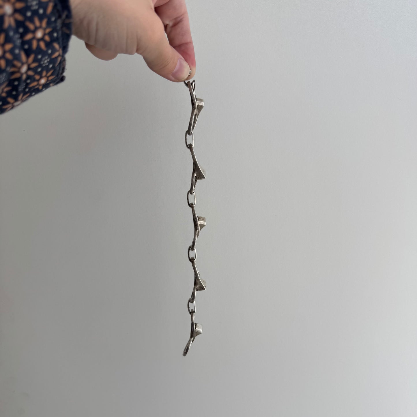 V I N T A G E // infinite nails / sterling silver figure eight horseshoe nail link bracelet / ~7.5", 44.1g