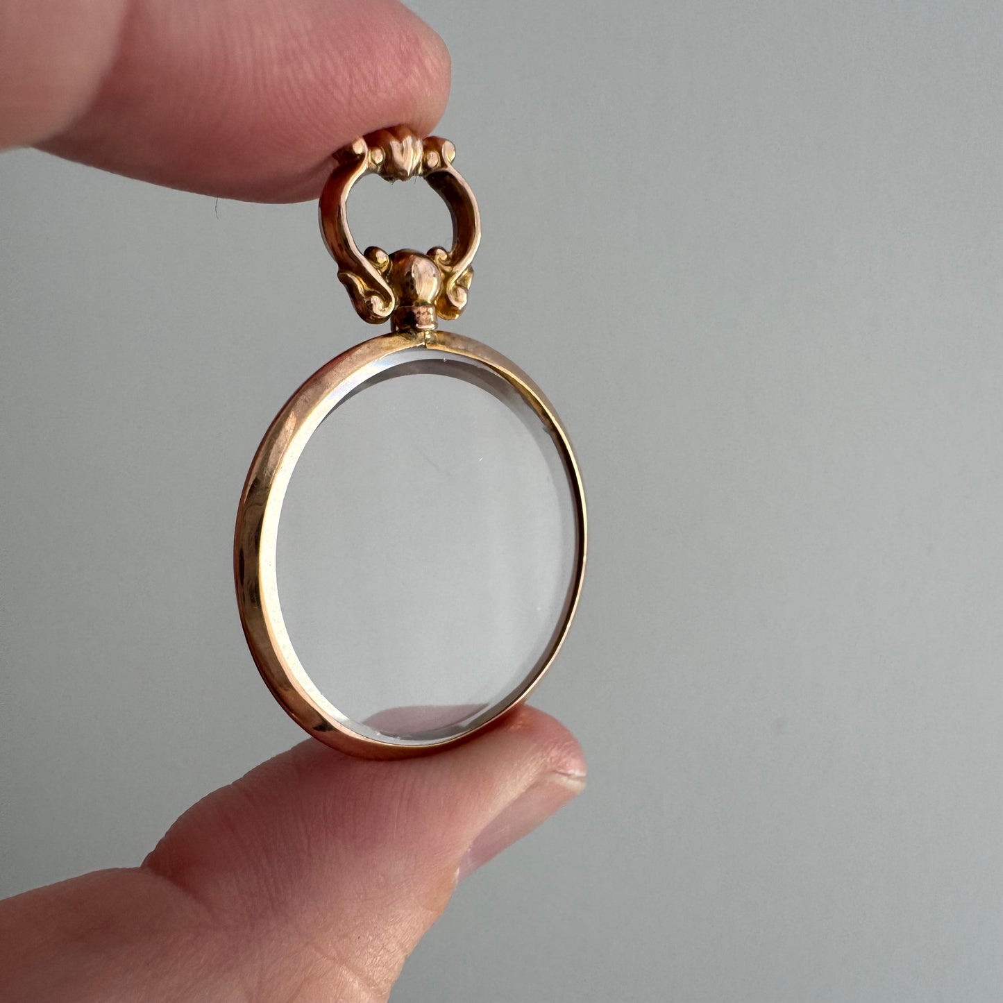 A N T I Q U E // timeless love / 9k 375 British beveled glass gold framed screw top locket / a fob pendant