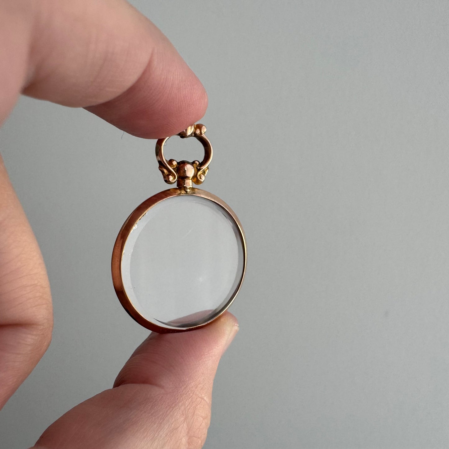 A N T I Q U E // timeless love / 9k 375 British beveled glass gold framed screw top locket / a fob pendant