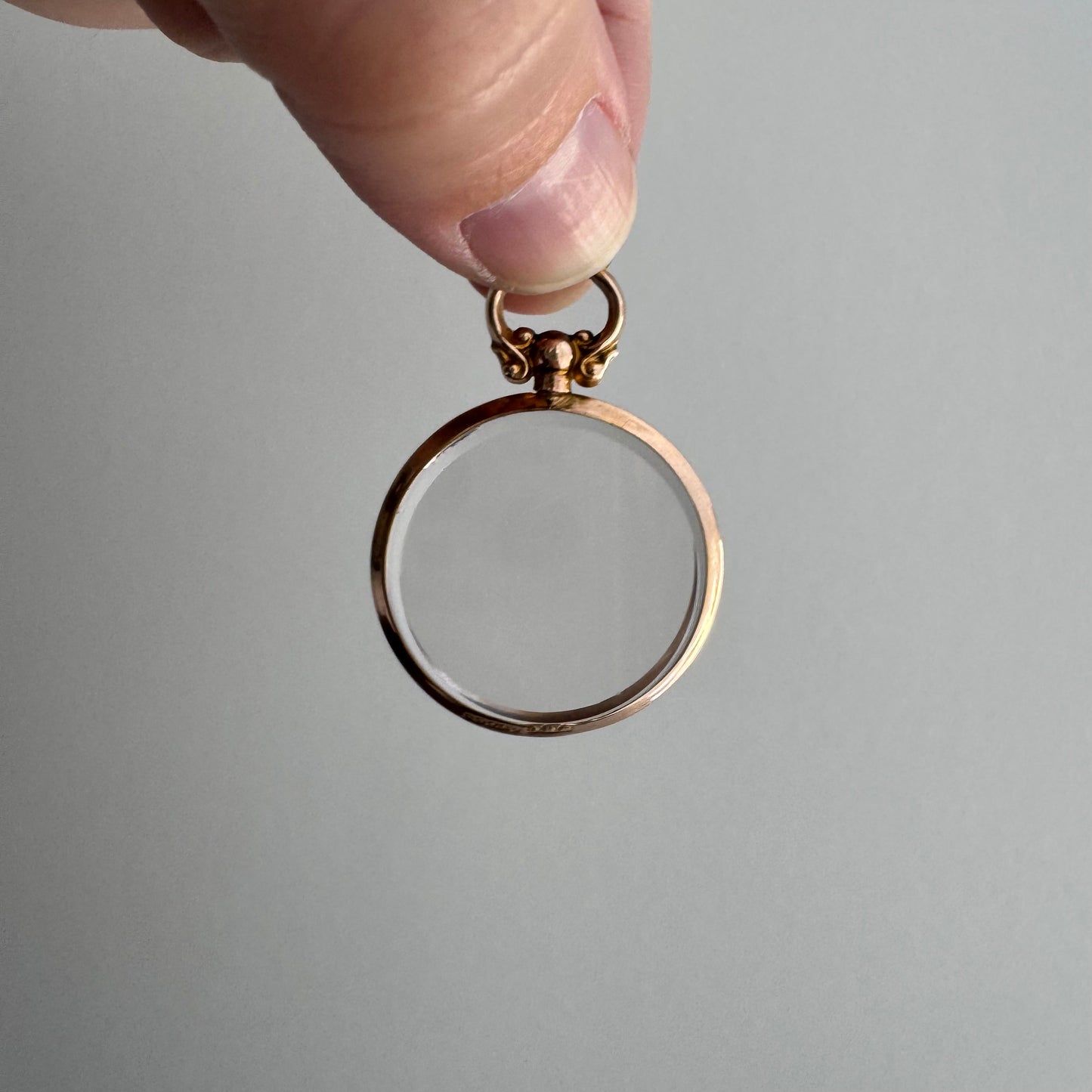 A N T I Q U E // timeless love / 9k 375 British beveled glass gold framed screw top locket / a fob pendant