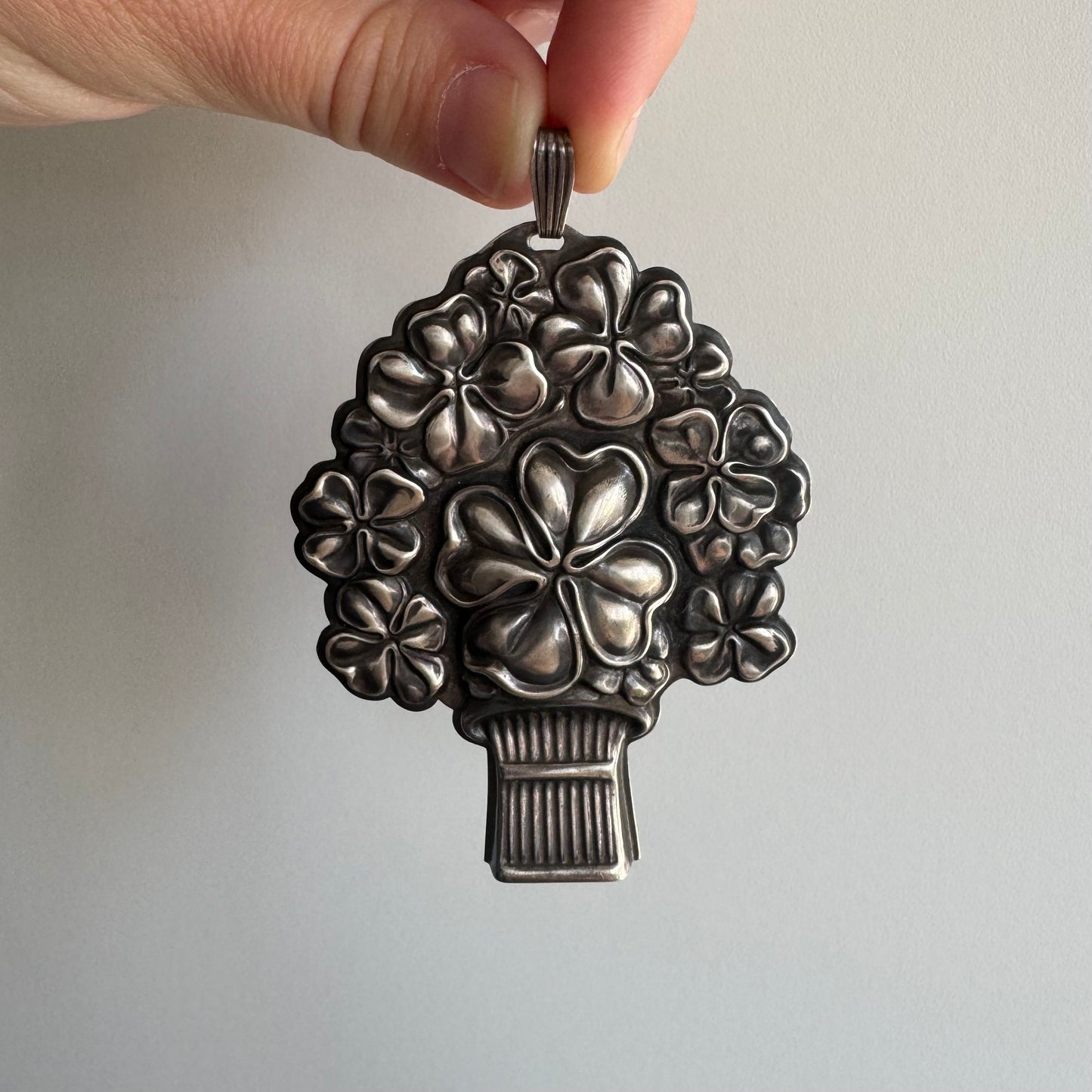 V I N T A G E // lucky whistle / sterling silver LARGE shamrock whistle by Reed & Barton / a pendant