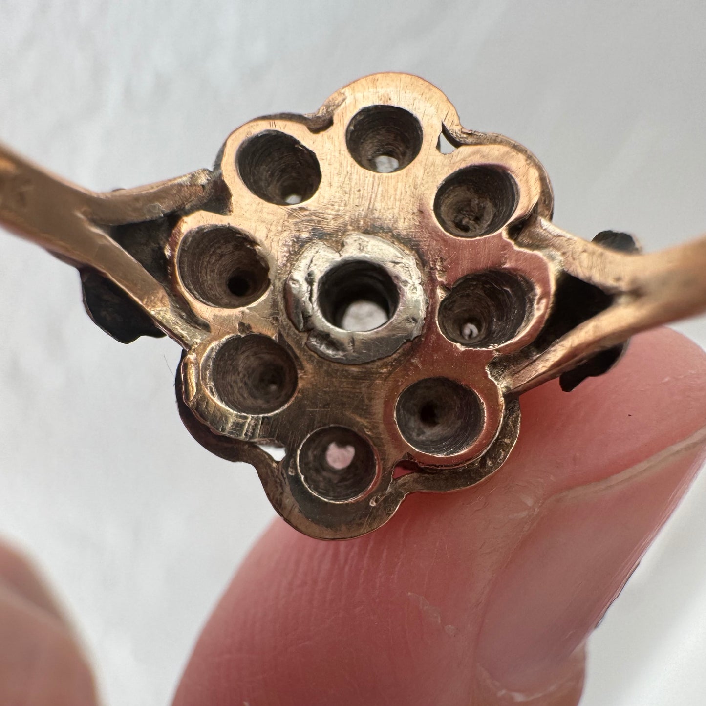 A N T I Q U E // star flower / late Georgian sterling silver topped 18k rose cut diamond celestial daisy cluster ring / size
