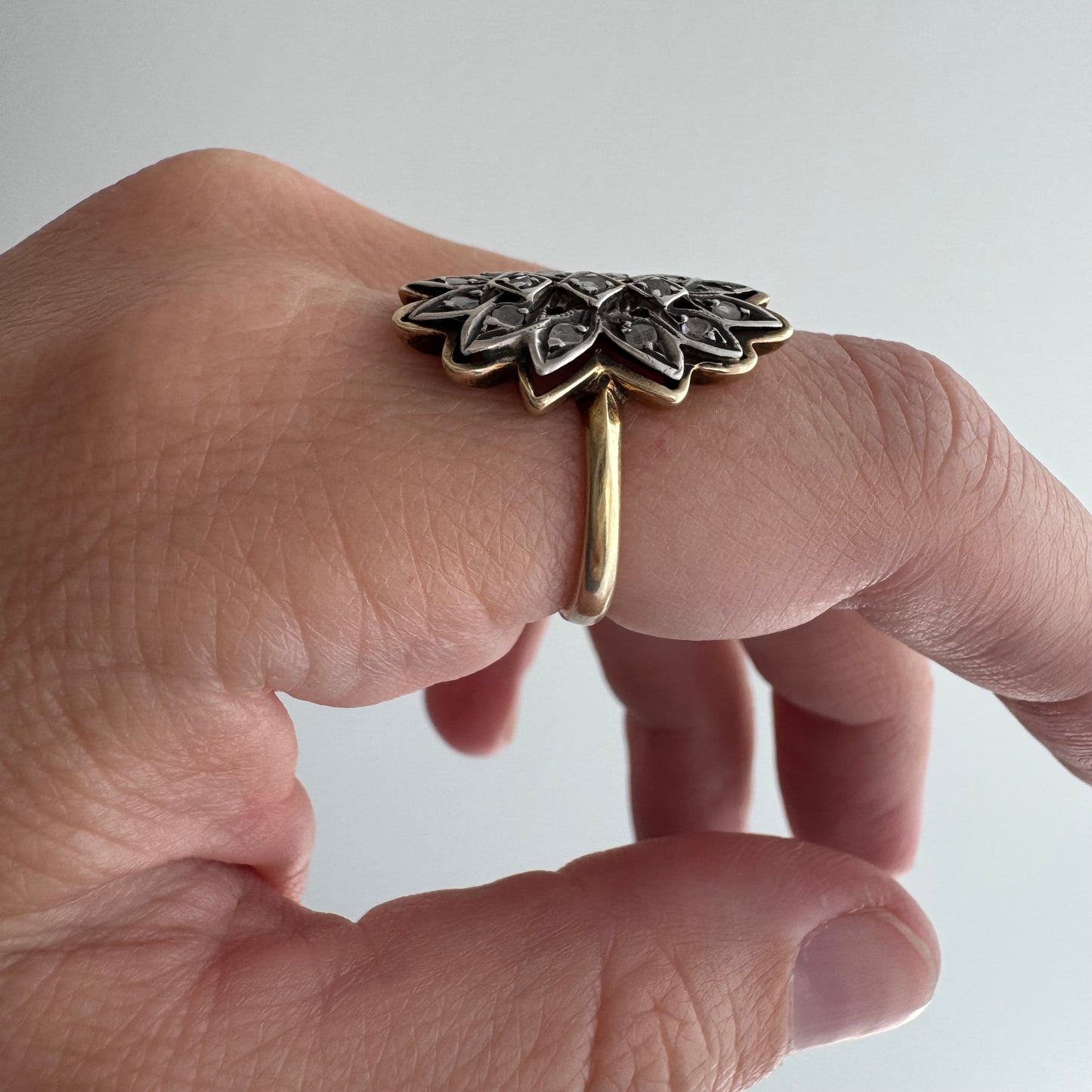 A N T I Q U E // star flower shield / sterling silver topped 14k rose cut diamond celestial daisy cluster shield ring / size 5.75