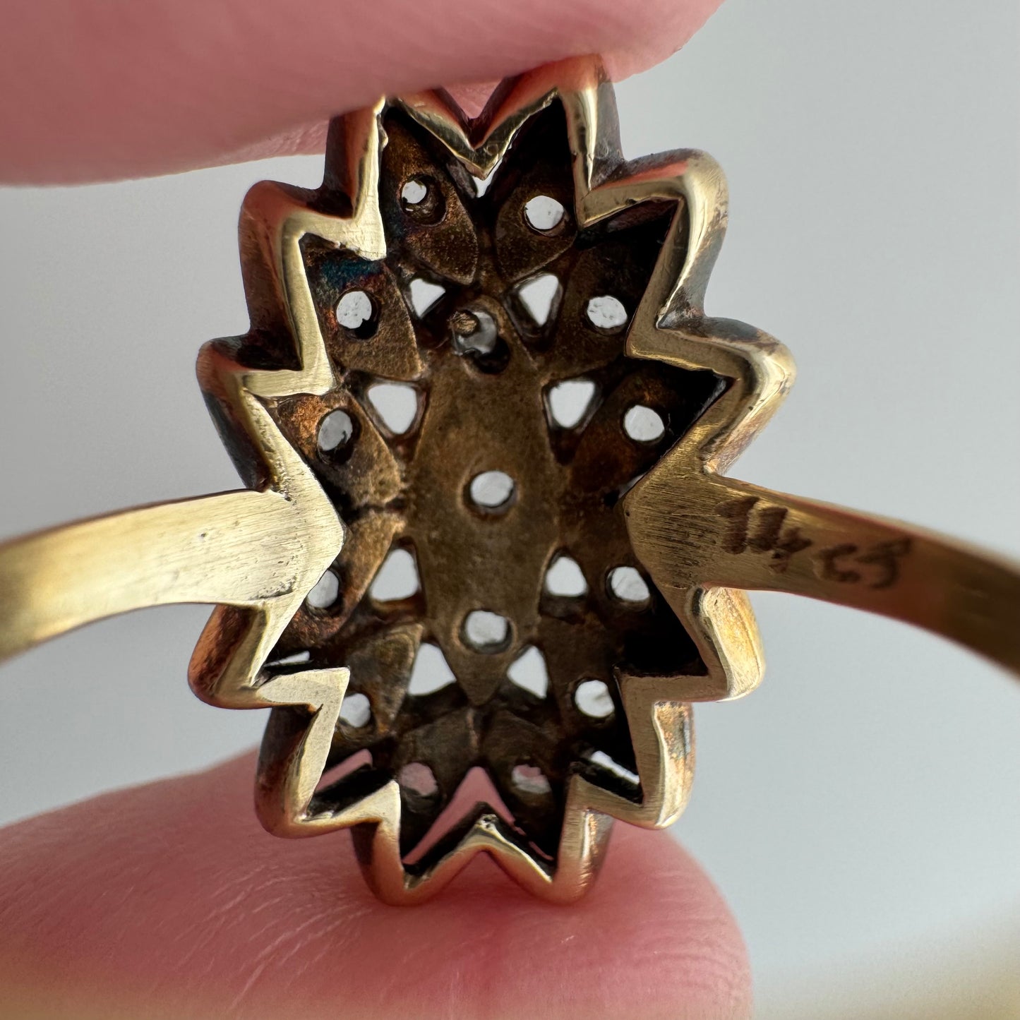 A N T I Q U E // star flower shield / sterling silver topped 14k rose cut diamond celestial daisy cluster shield ring / size 5.75