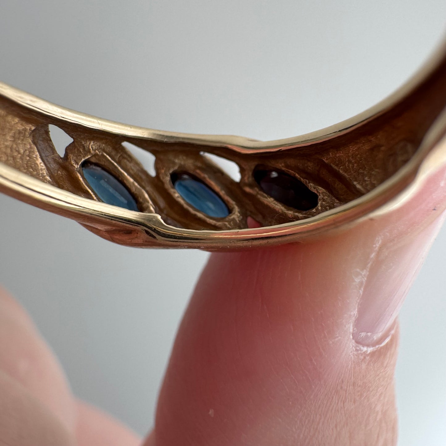 V I N T A G E // blue croissant / 10k and marquis blue sapphire half eternity domed croissant band / size 7.25