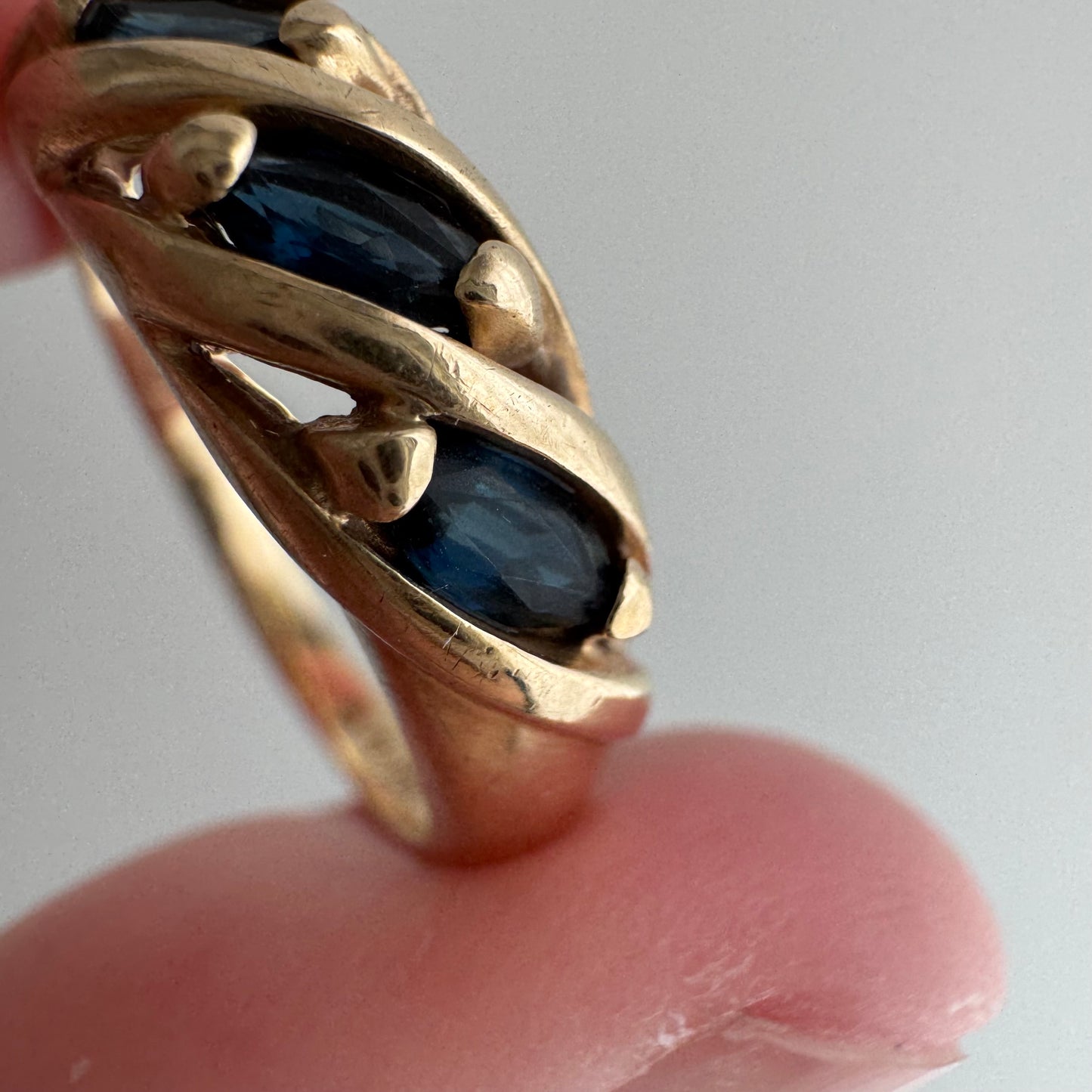 V I N T A G E // blue croissant / 10k and marquis blue sapphire half eternity domed croissant band / size 7.25