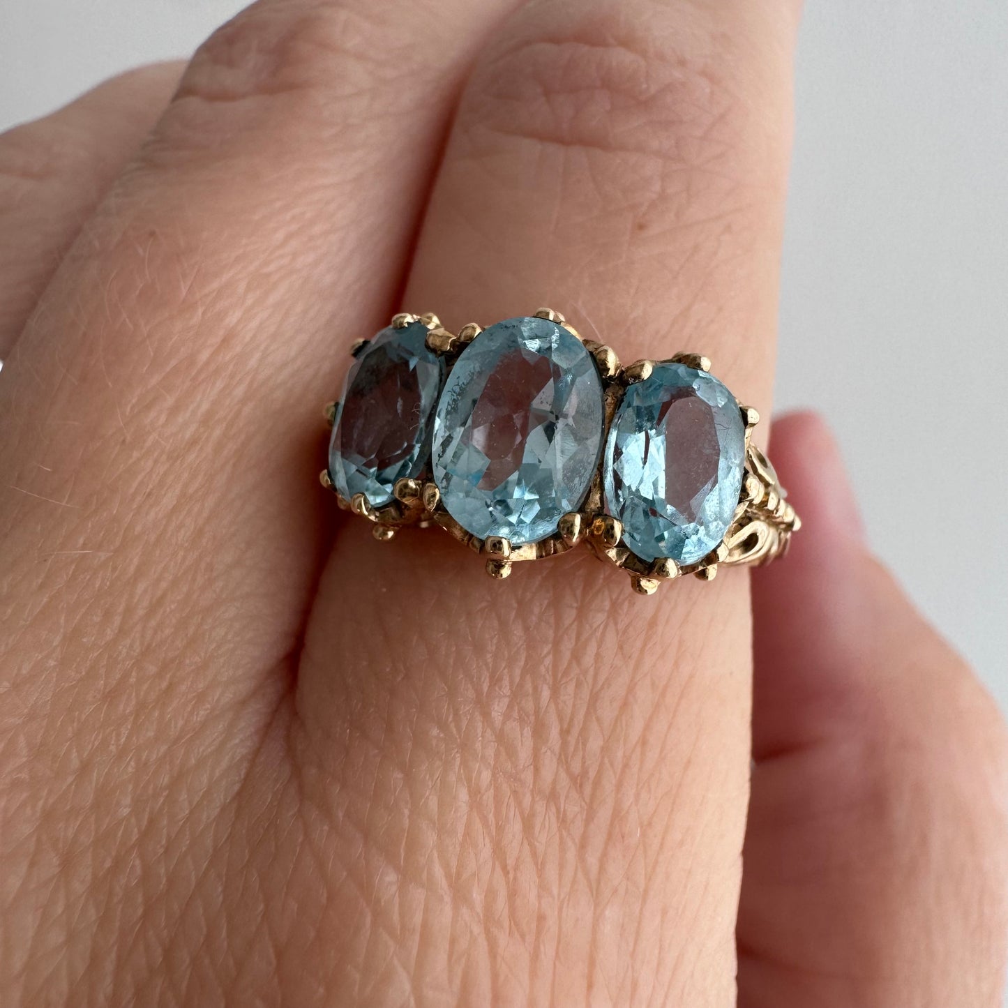 V I N T A G E // blue trilogy / 9k and blue spinel whimsical trilogy ring / size 6.75