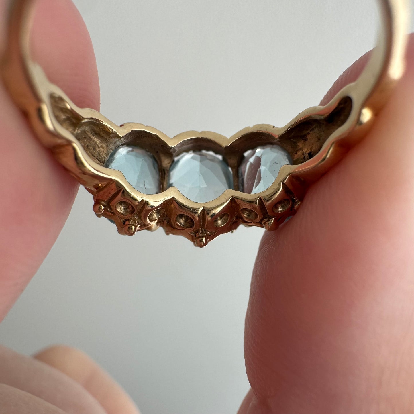 V I N T A G E // blue trilogy / 9k and blue spinel whimsical trilogy ring / size 6.75