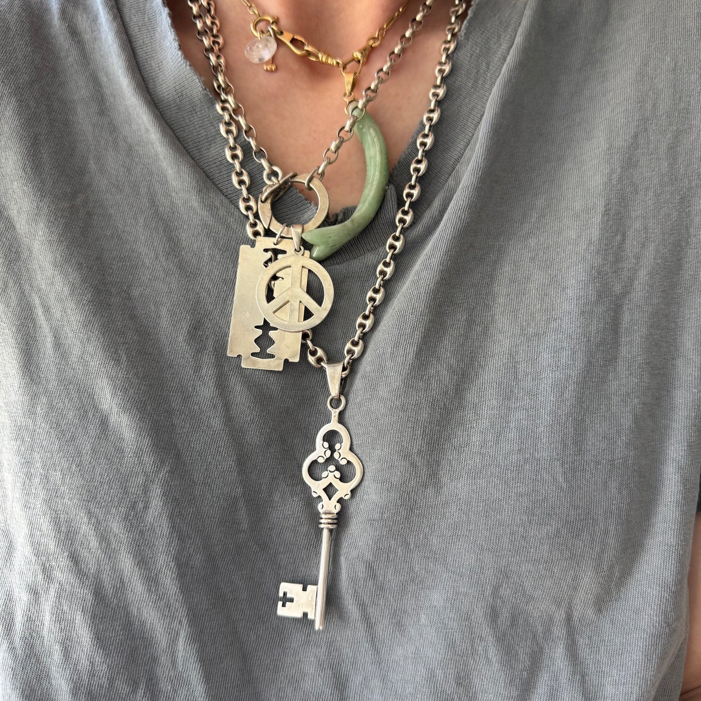 V I N T A G E // after justice / sterling silver peace sign / a pendant