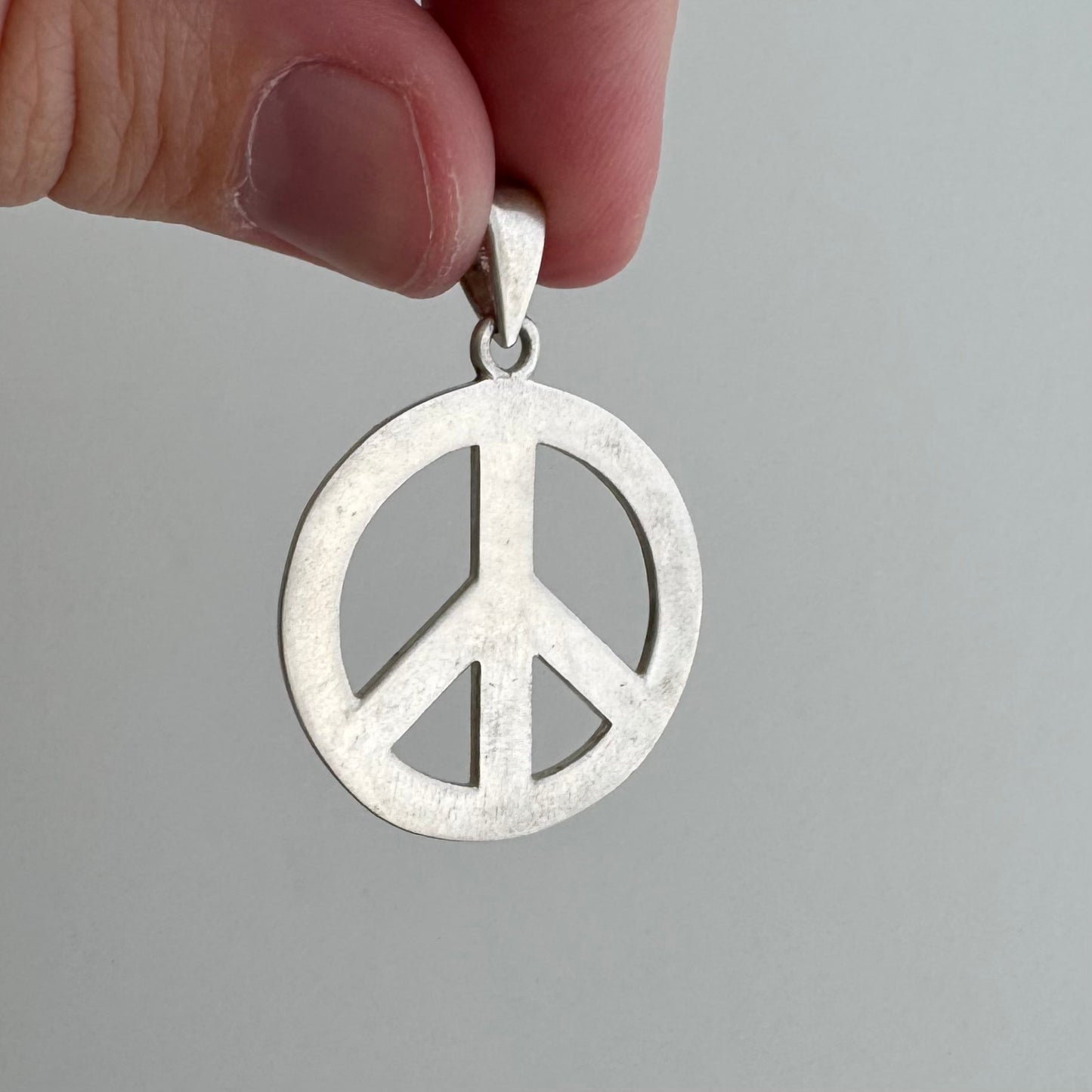 V I N T A G E // after justice / sterling silver peace sign / a pendant