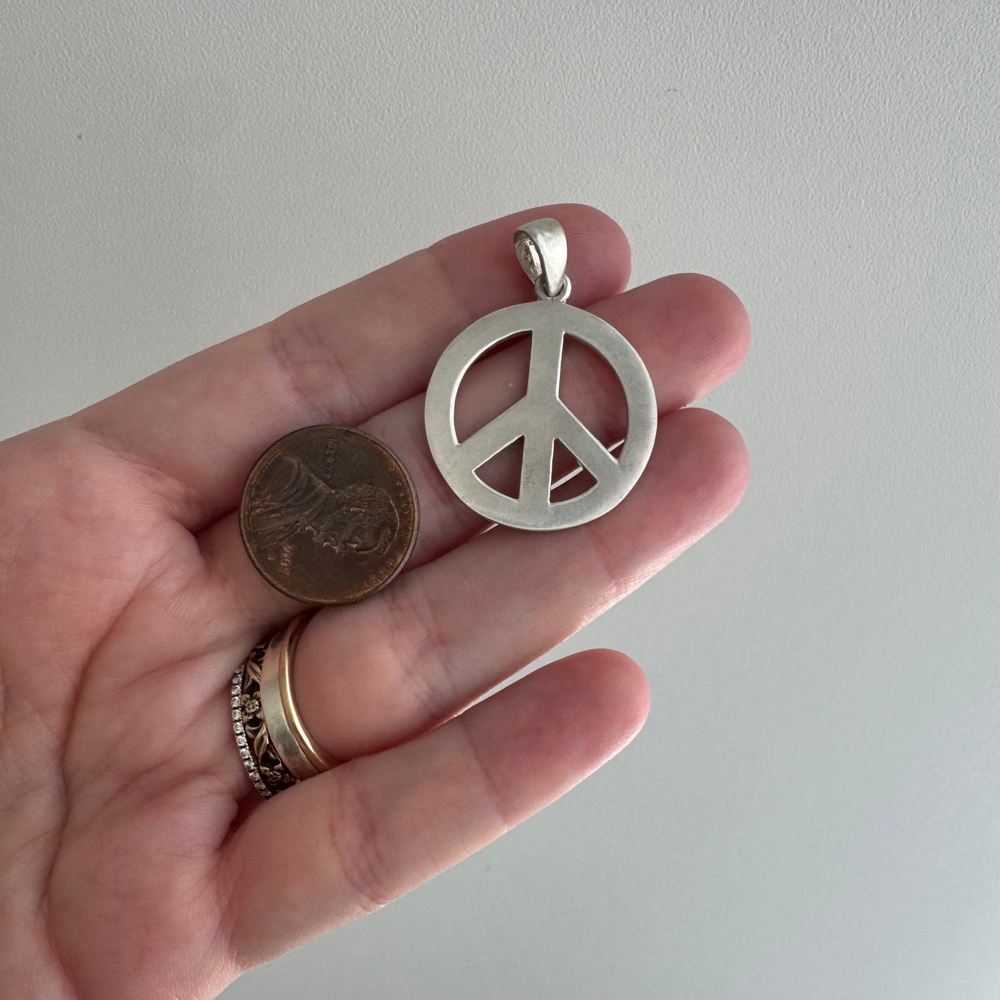 V I N T A G E // after justice / sterling silver peace sign / a pendant