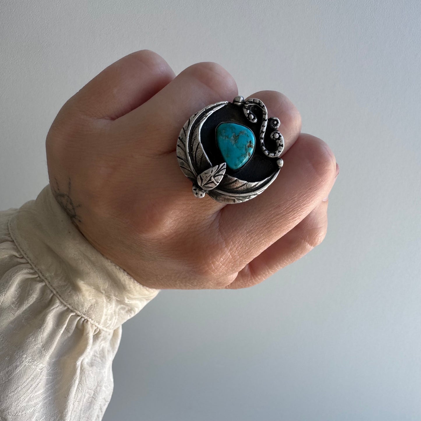 V I N T A G E // infinite change / sterling silver and turquoise statement ring / size 5ish