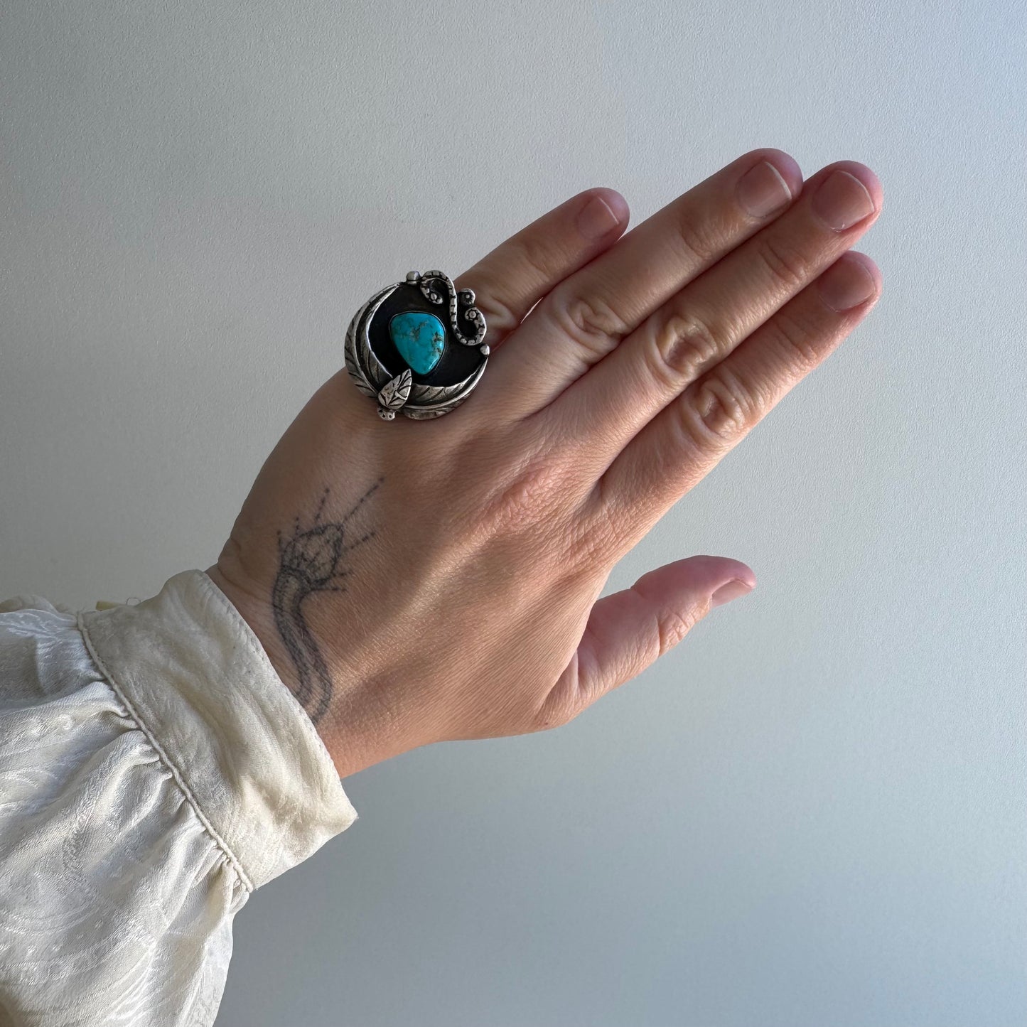 V I N T A G E // infinite change / sterling silver and turquoise statement ring / size 5ish
