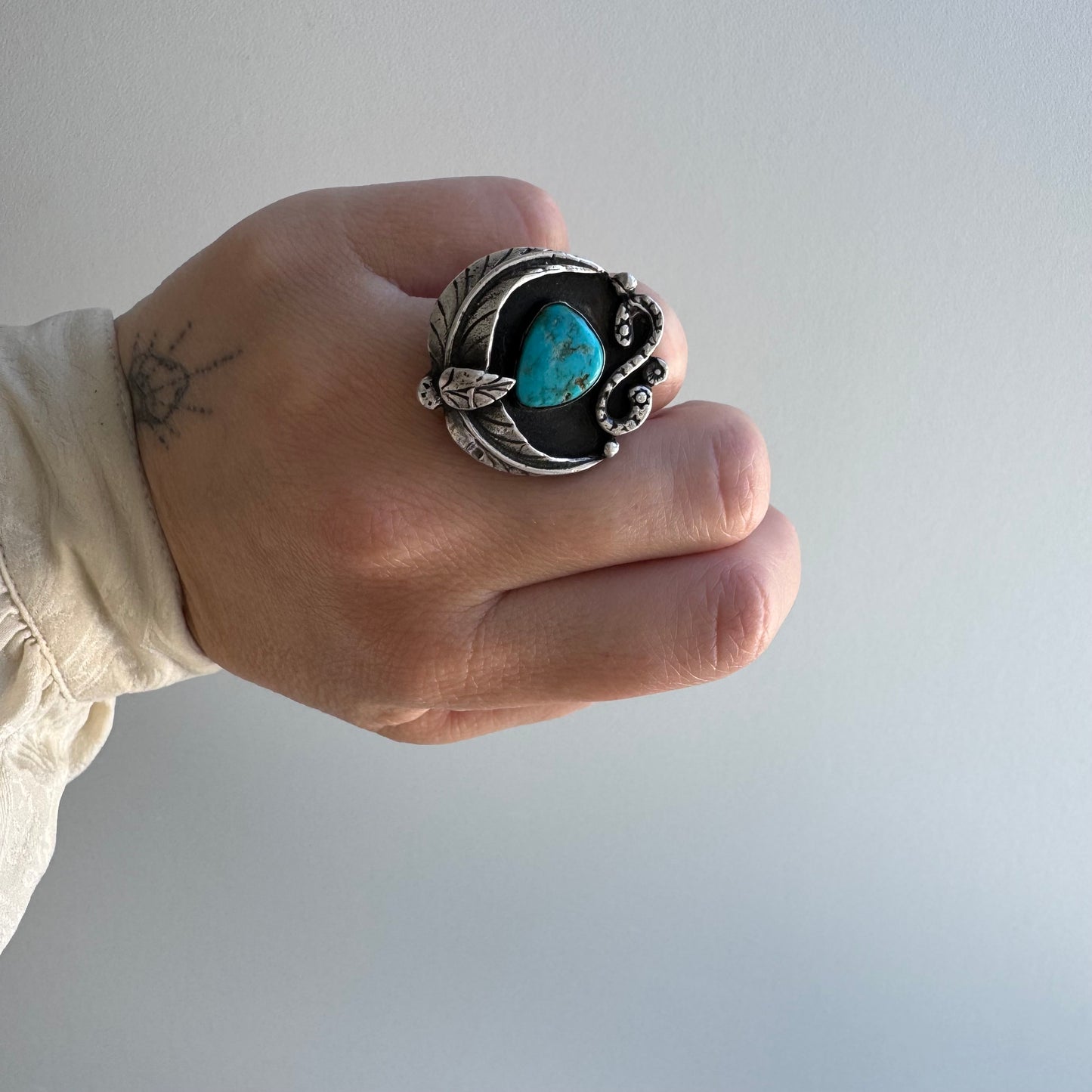 V I N T A G E // infinite change / sterling silver and turquoise statement ring / size 5ish