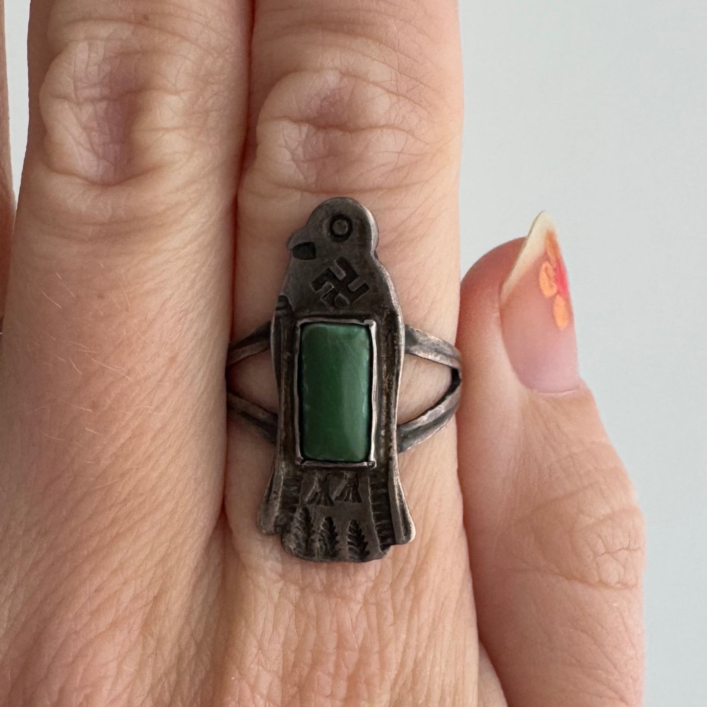 V I N T A G E // winged protector / sterling silver thunderbird and green turquoise ring / size 6.5