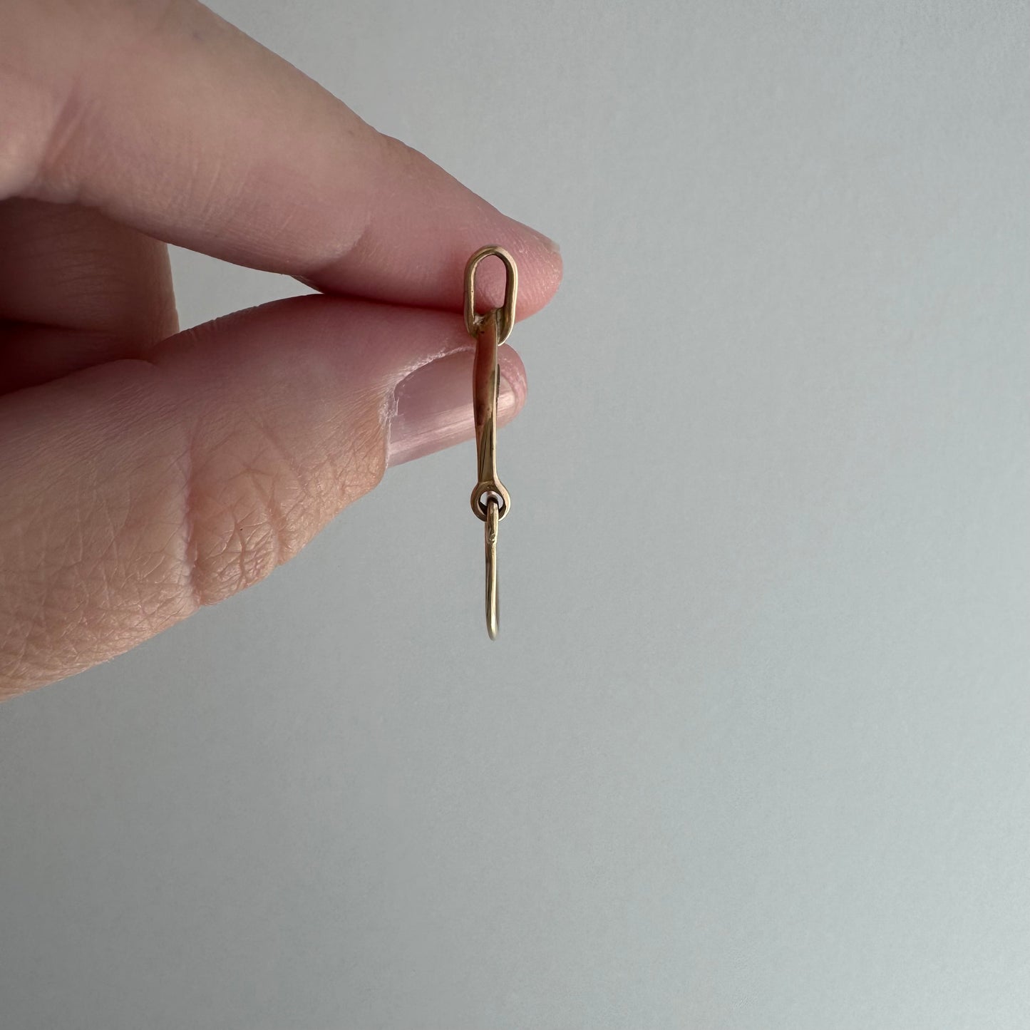 V I N T A G E // spiraling / 14k yellow gold spiral chain and charm holder / 18.25", 7g