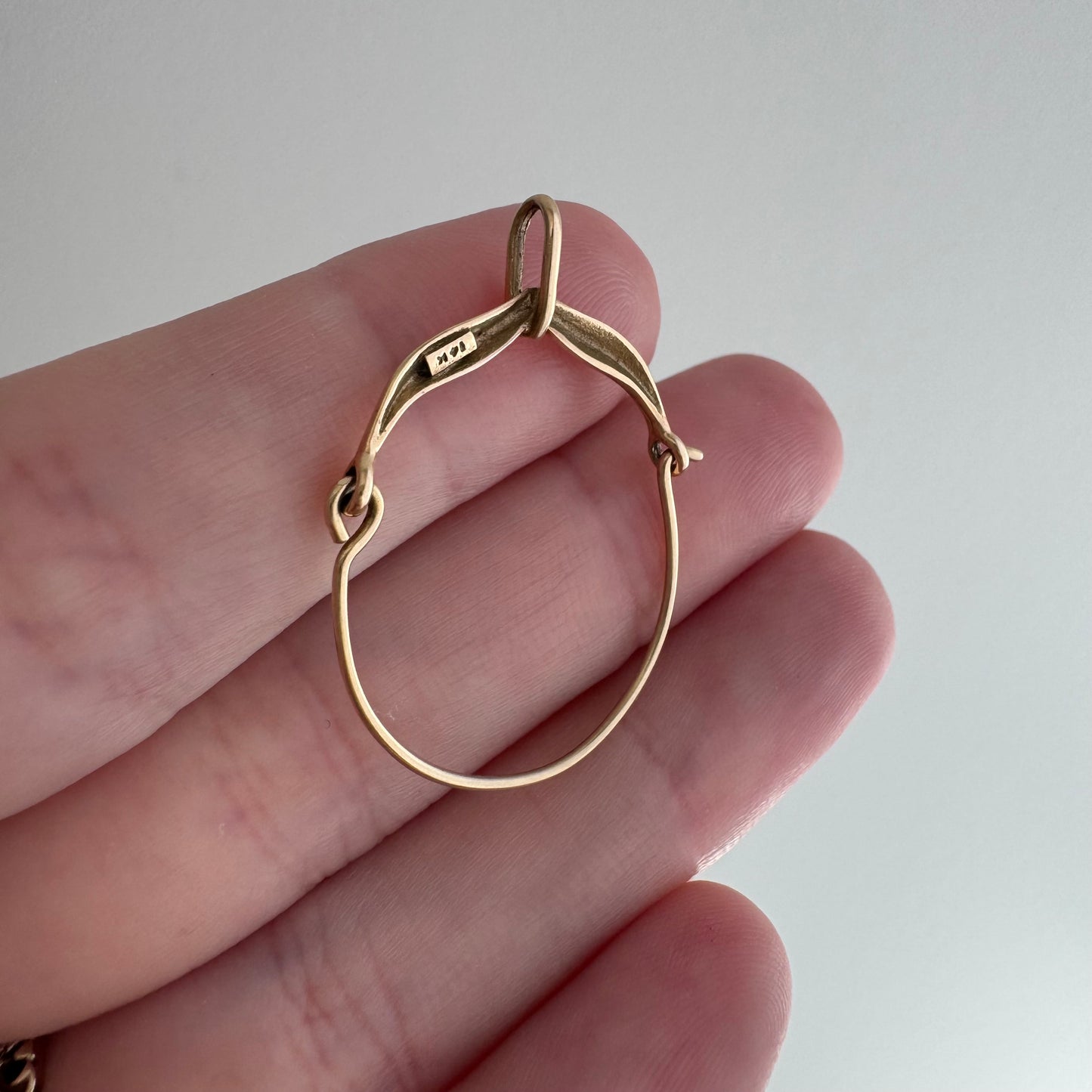 V I N T A G E // spiraling / 14k yellow gold spiral chain and charm holder / 18.25", 7g