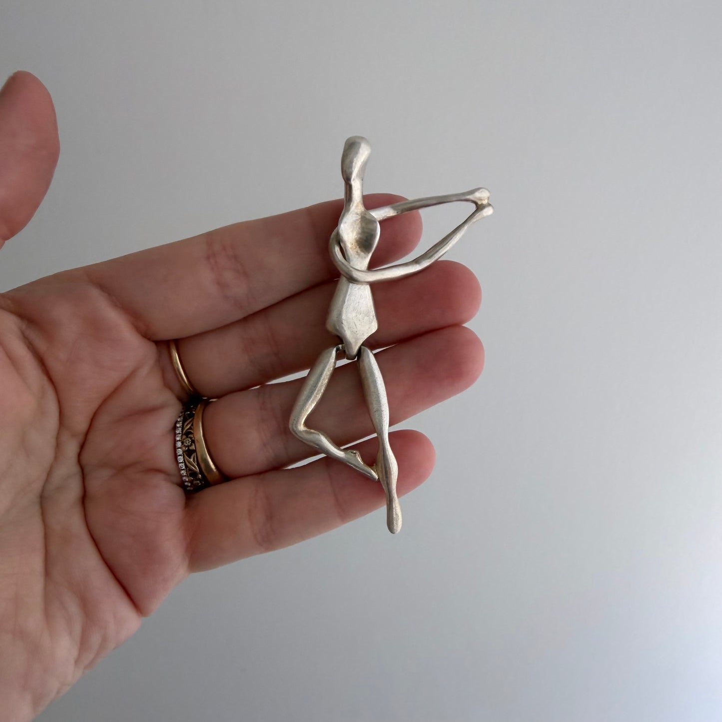 LIKE A LIVE // dynamic dancer / sterling silver large articulated pendant