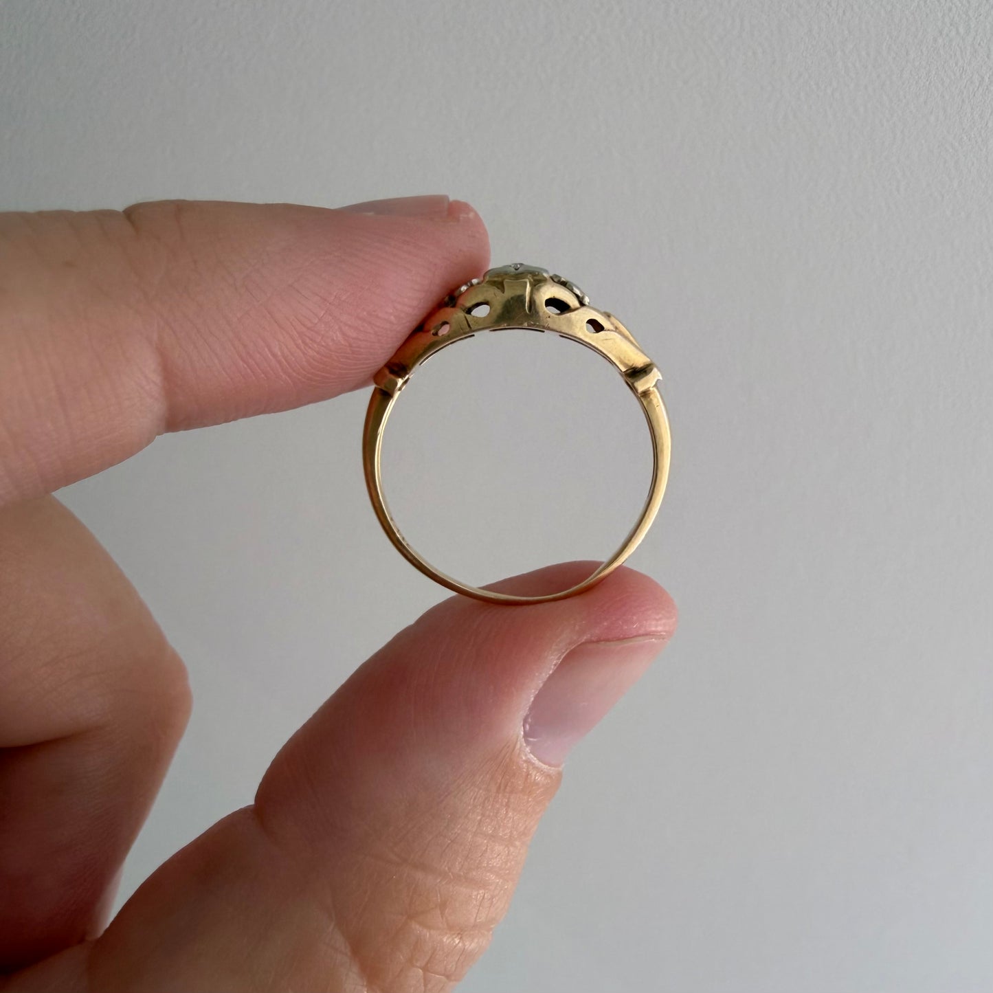 V I N T A G E // late deco bloom / two tone 14k and diamond floral solitaire ring / size 5.25
