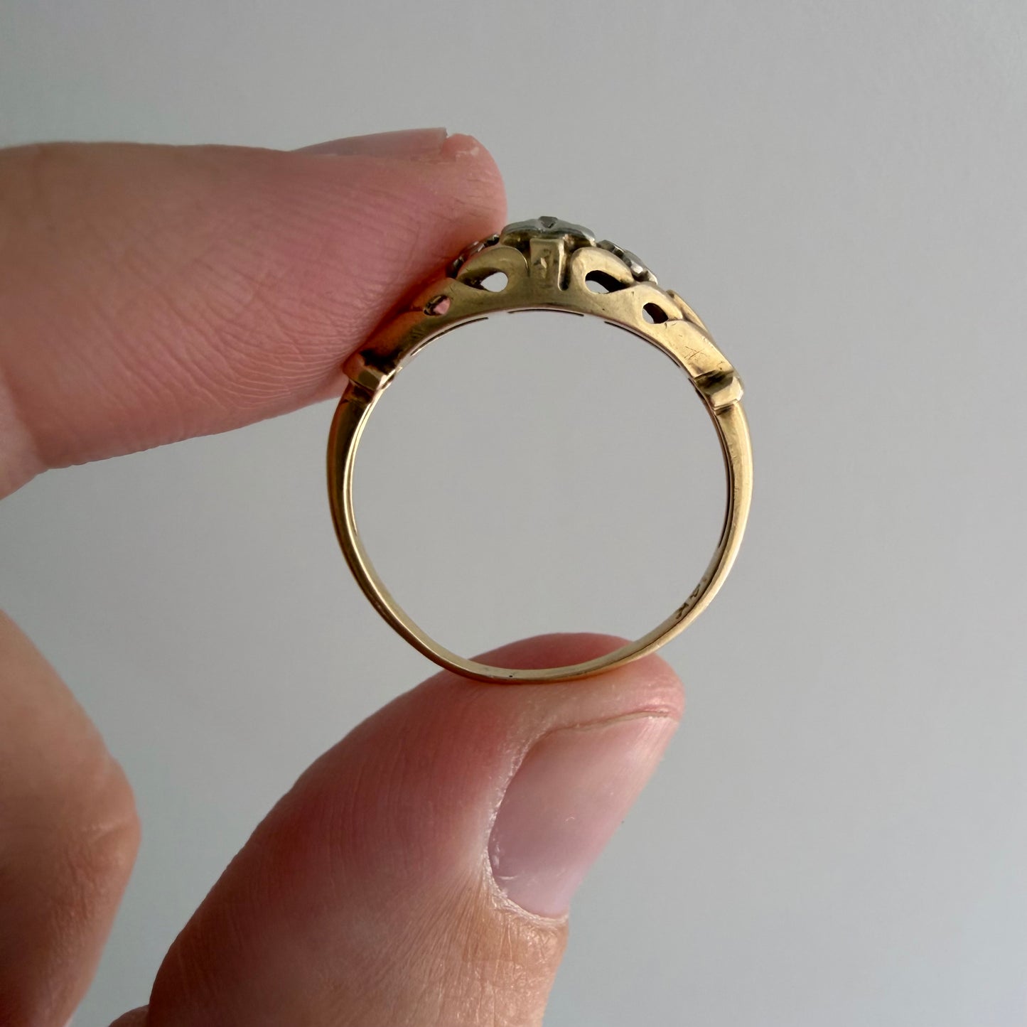 V I N T A G E // late deco bloom / two tone 14k and diamond floral solitaire ring / size 5.25