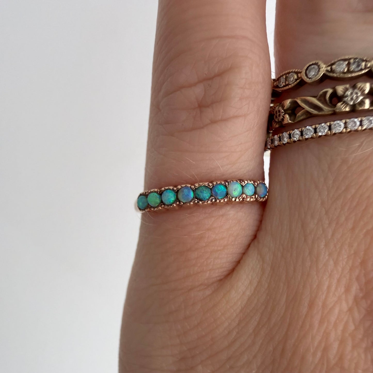 A N T I Q U E // rainbow magic / 10k rose gold band with opals / size 4