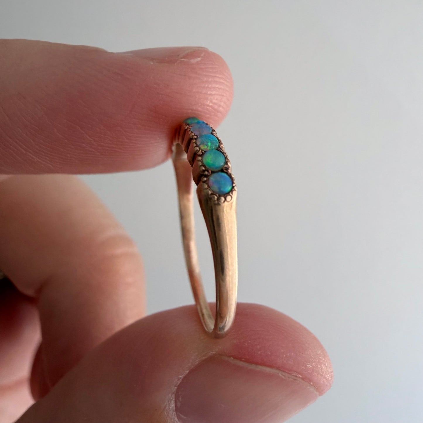 A N T I Q U E // rainbow magic / 10k rose gold band with opals / size 4