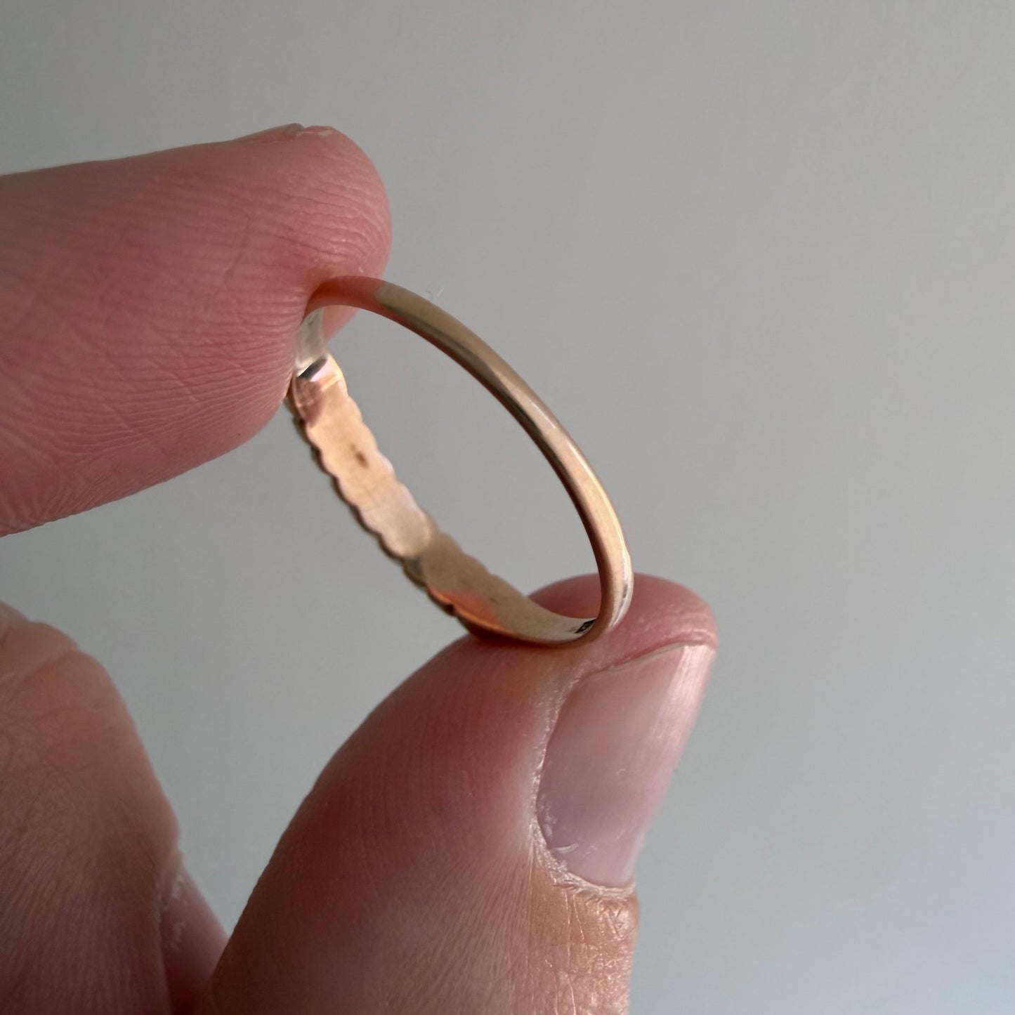 A N T I Q U E // rainbow magic / 10k rose gold band with opals / size 4