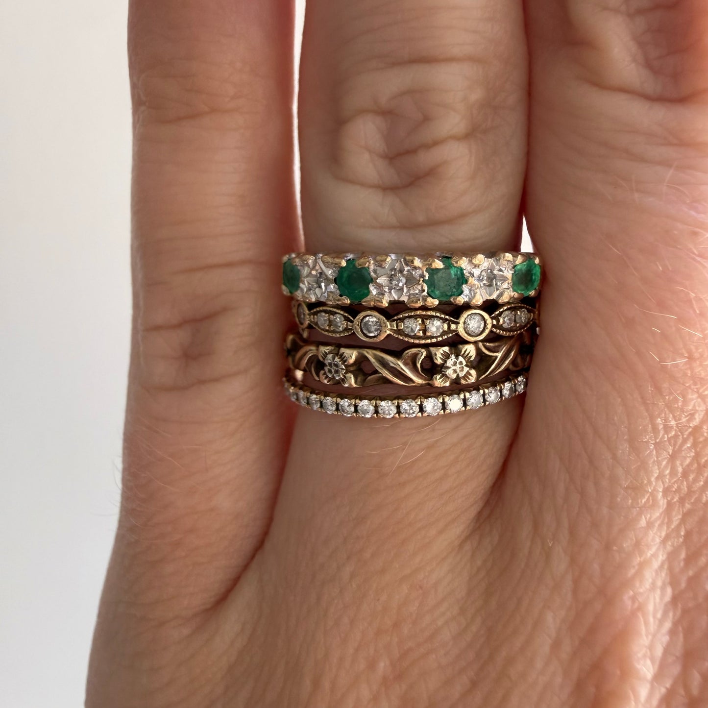 V I N T A G E // enviable green / 9k + emerald + diamond starburst stacking band / size 5.5+