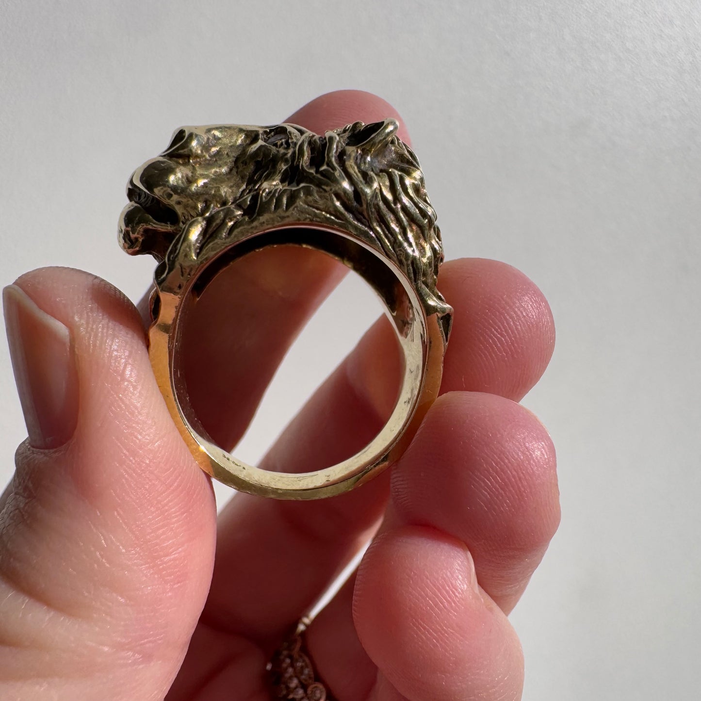 V I N T A G E // assured strength / 14k yellow gold and diamond lion ring / size 8.5+