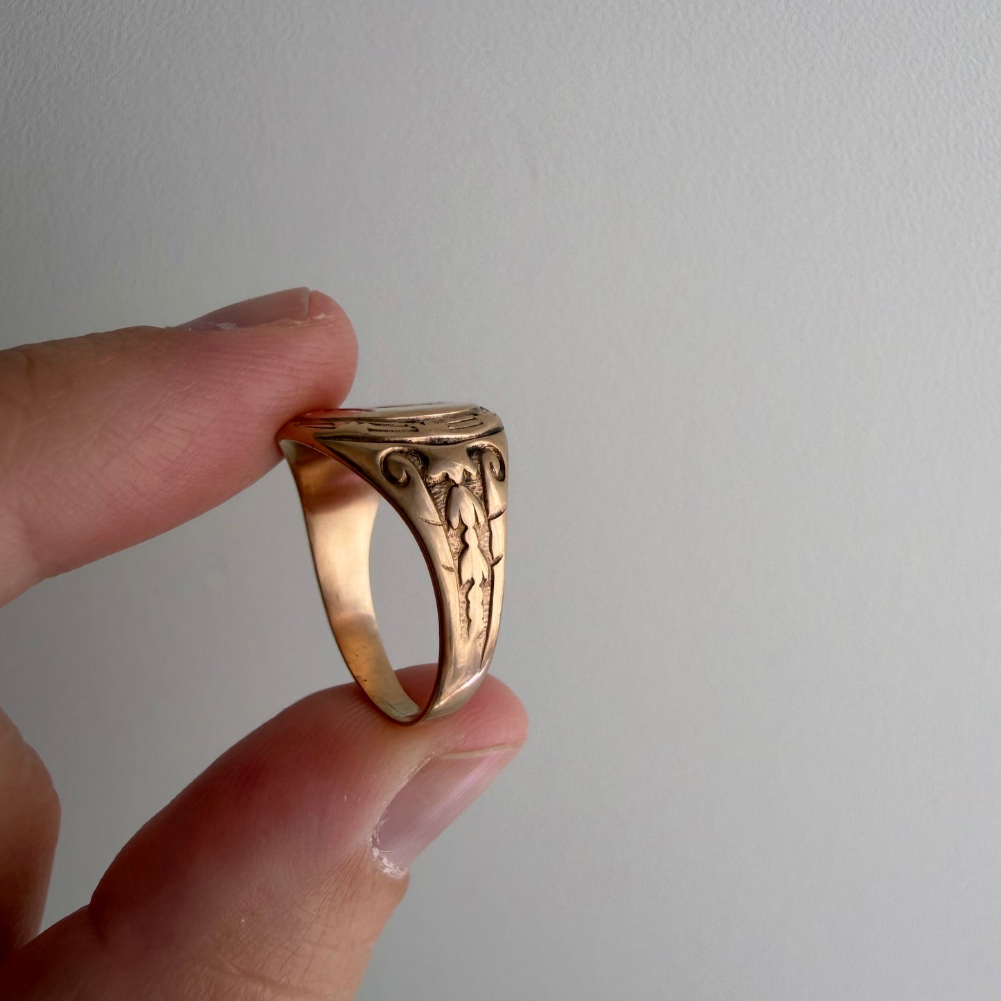 reimagined A N T I Q U E // beam us up / edwardian era 10k rosy gold signet ring + new UFO and willing passenger / size 6.5